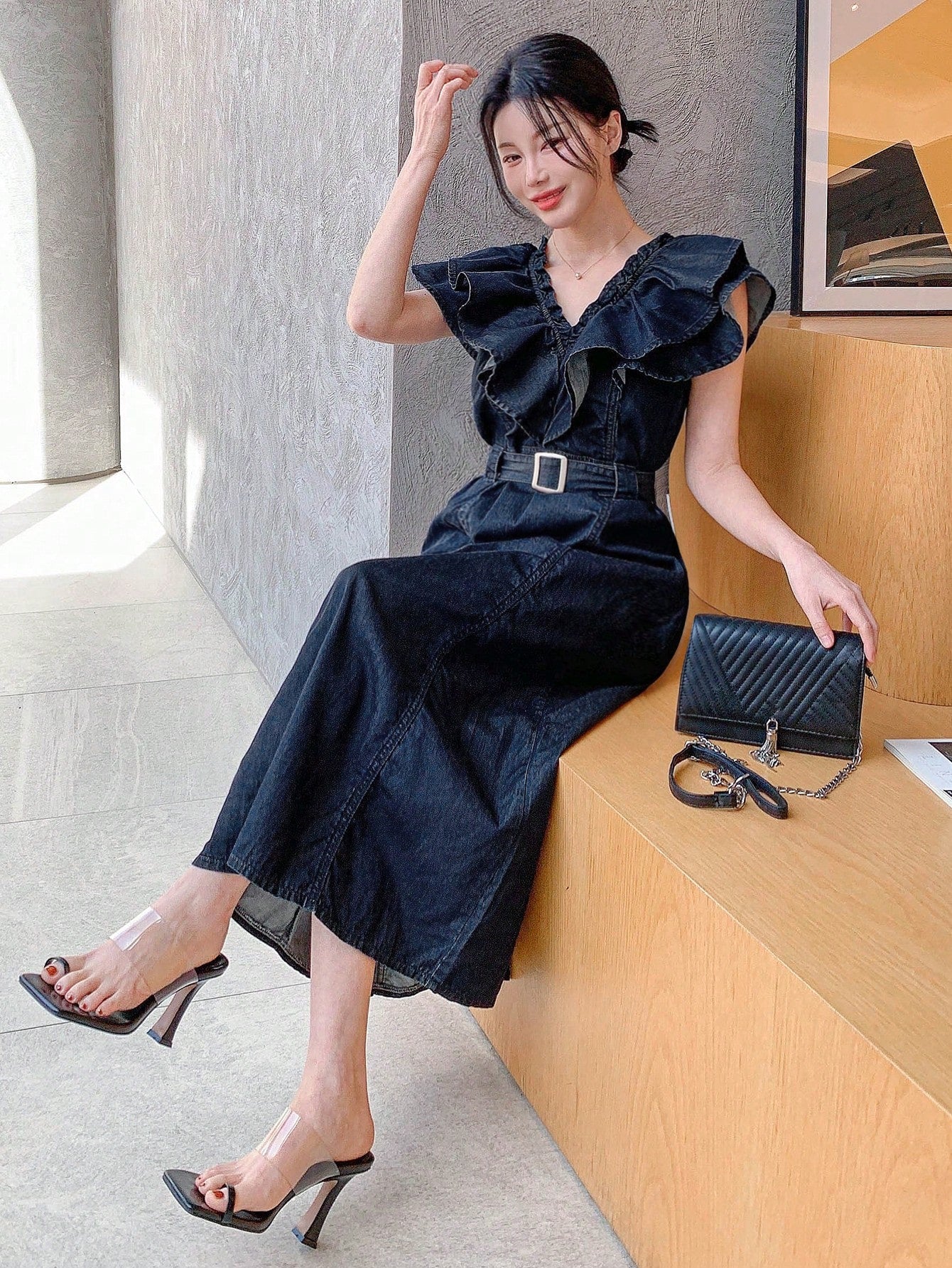 CM-DS414421 Women Casual Seoul Style V-Neck Flounce Sleeve Ruffle Maxi Denim Dress - Blue