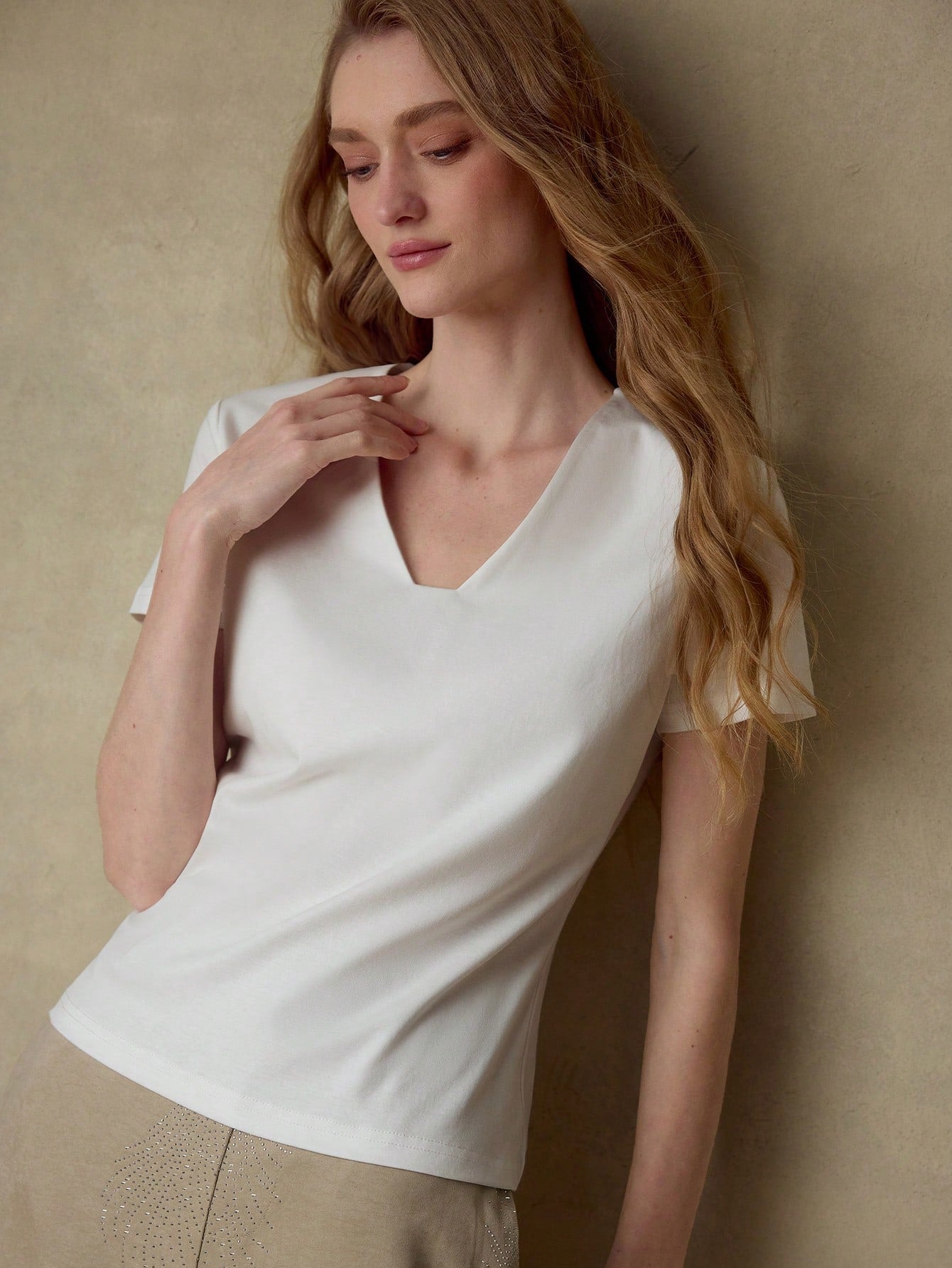 CM-TS744421 Women Casual Seoul Style V-Neck Short Sleeve T-Shirt - White