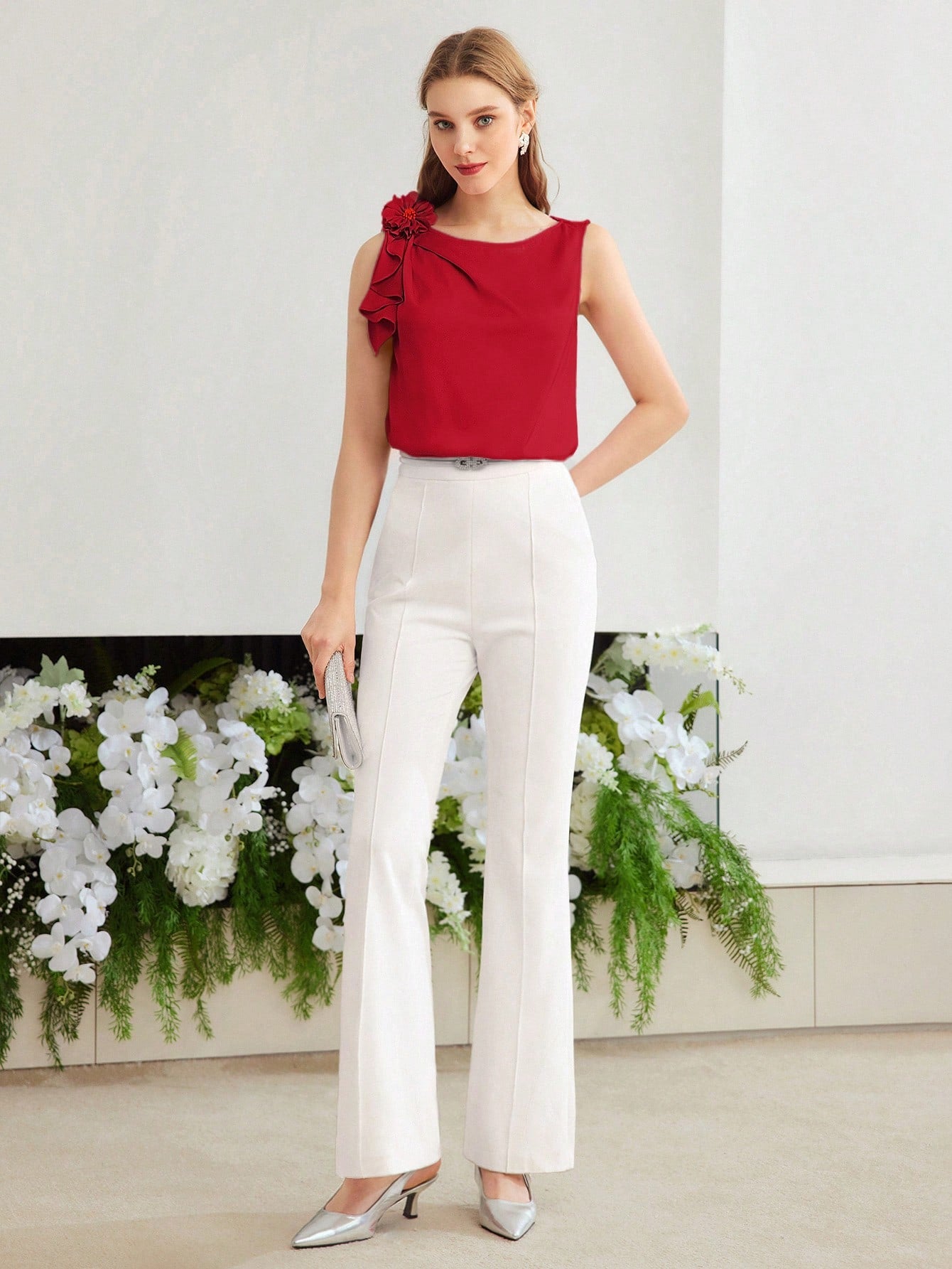 CM-TS954736 Women Elegant Seoul Style Stereo Floral Decor Round Neck Sleeveless Blouse - Red