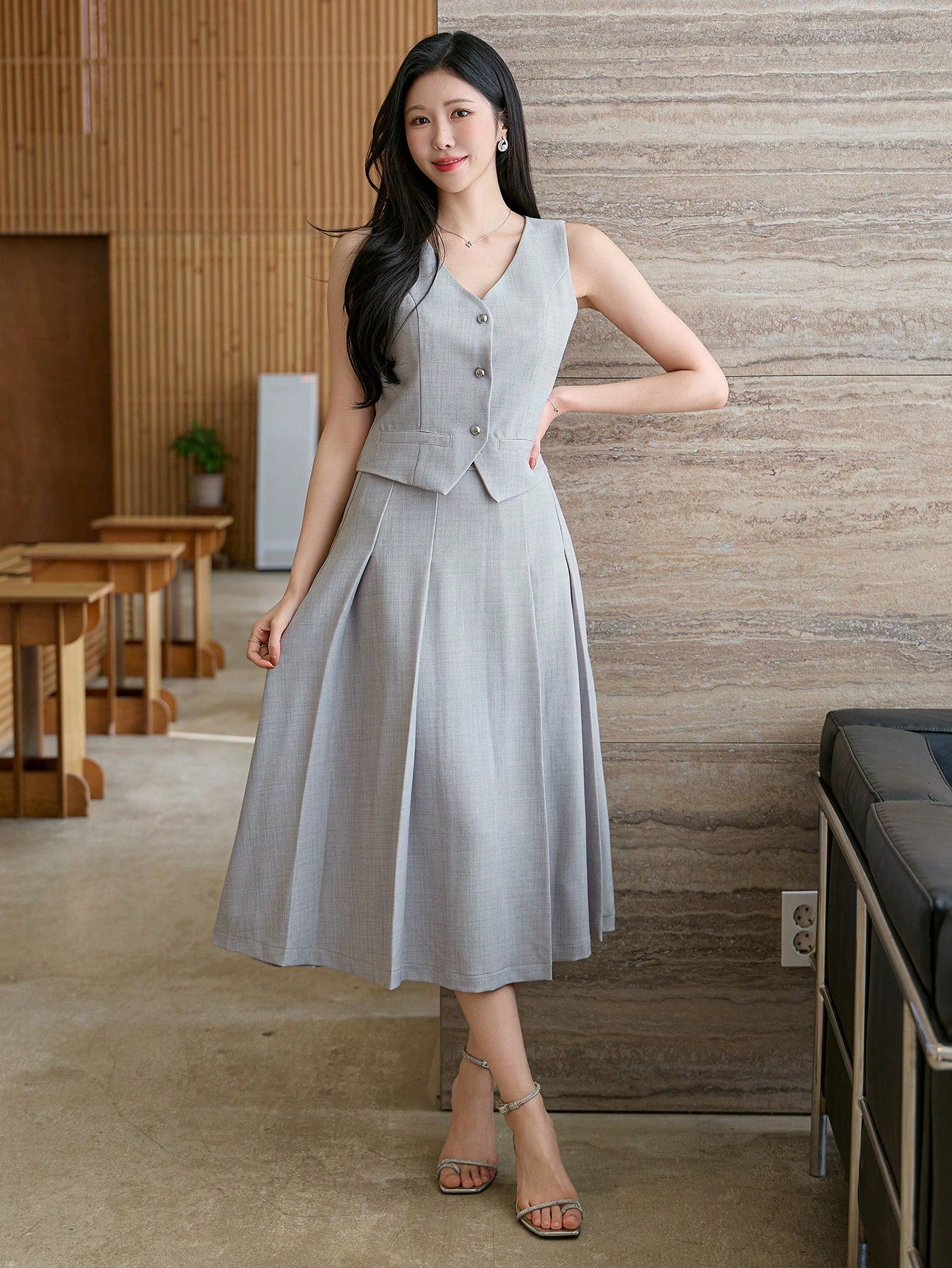 CM-SS508206 Women Elegant Seoul Style Solid Color V-Neck Sleeveless Top With Midi Skirt - Set
