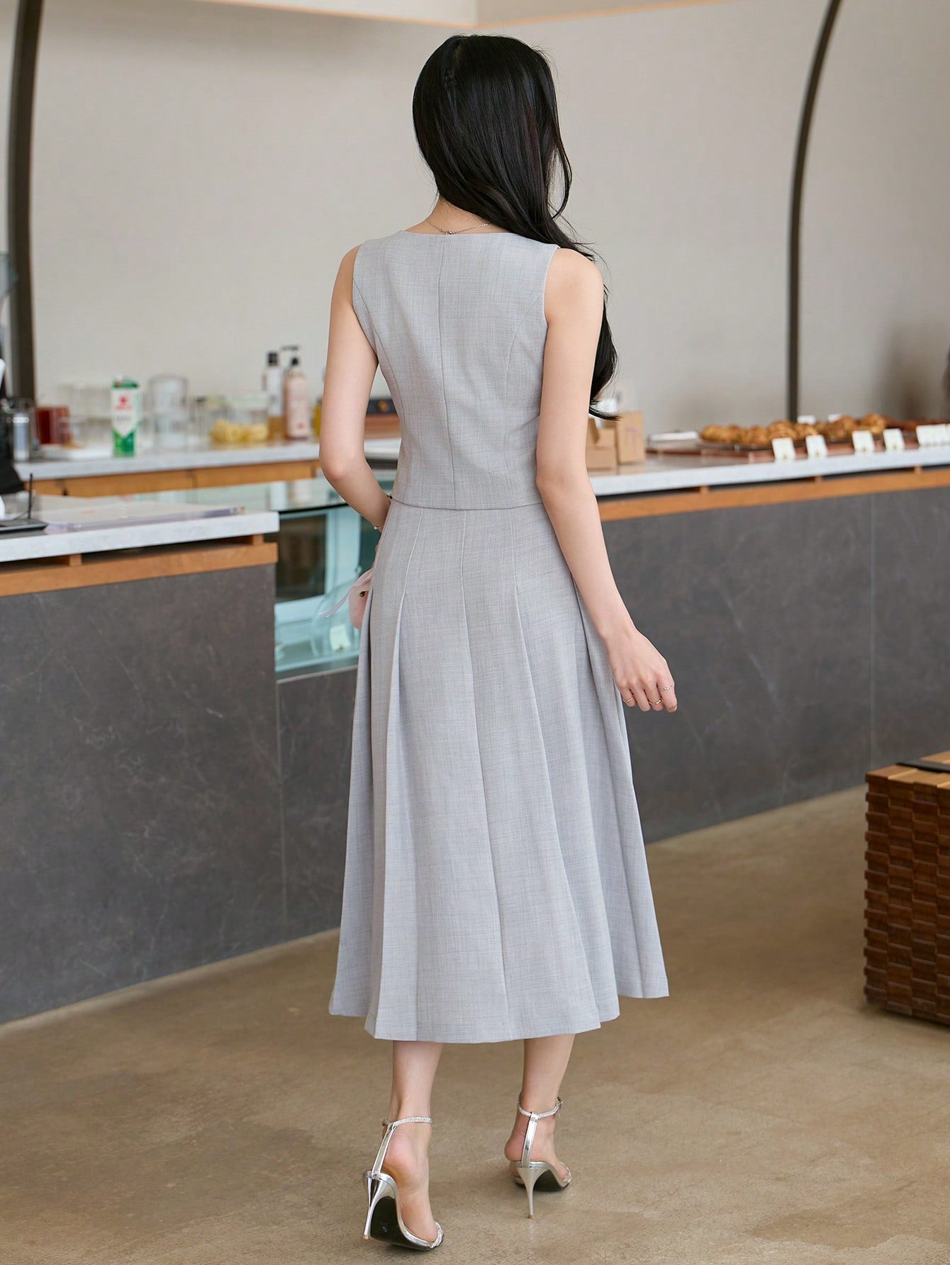 CM-SS508206 Women Elegant Seoul Style Solid Color V-Neck Sleeveless Top With Midi Skirt - Set