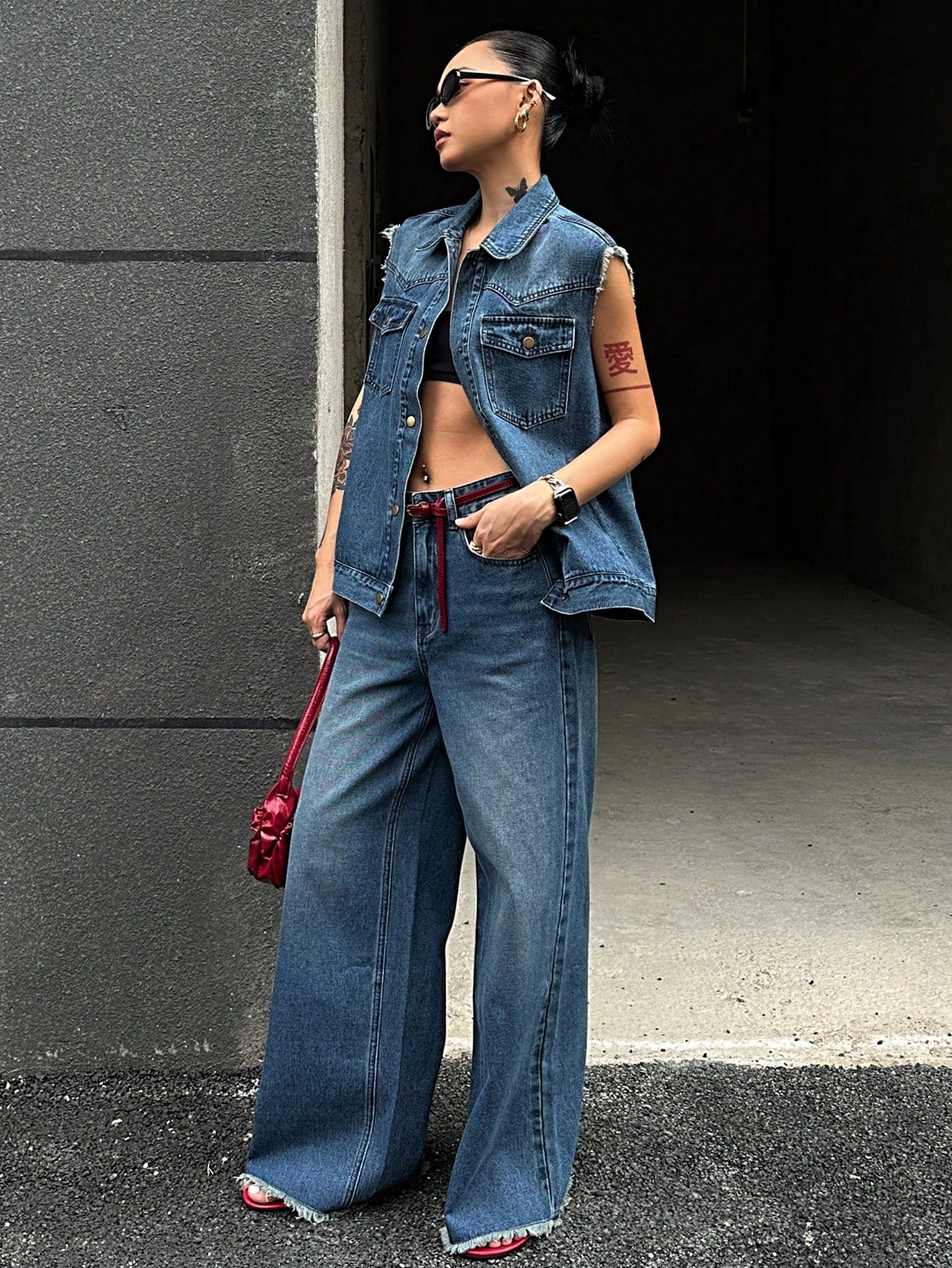 CM-SS218190 Women Casual Seoul Style Collar Neckline Sleeveless Denim Jacket With Jeans - Set