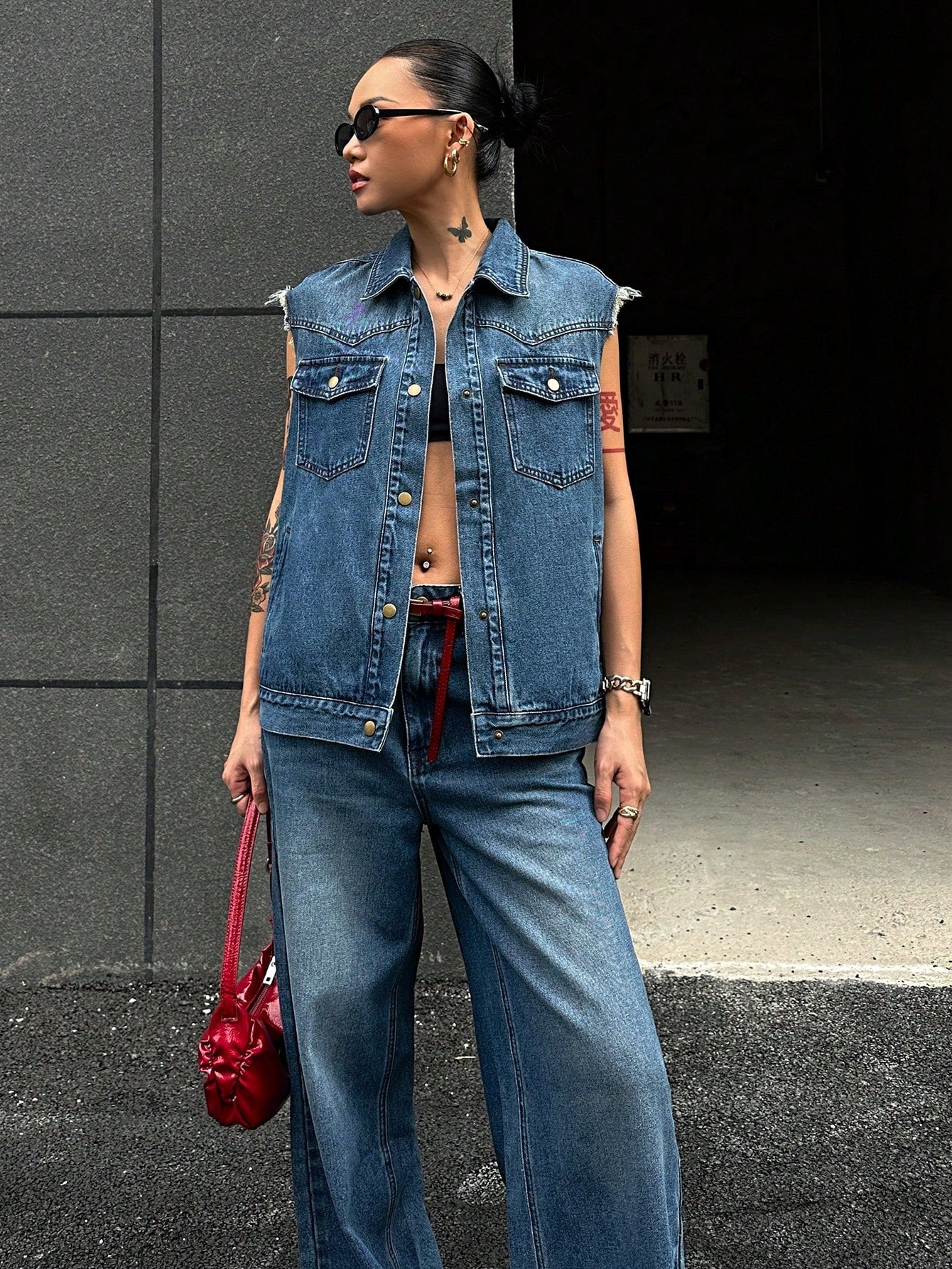 CM-SS218190 Women Casual Seoul Style Collar Neckline Sleeveless Denim Jacket With Jeans - Set