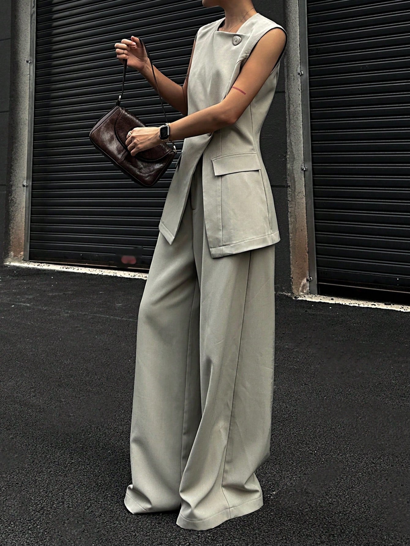 CM-SS422694 Women Casual Seoul Style Sleeveless Lapel Neckline Vest With Pants - Set
