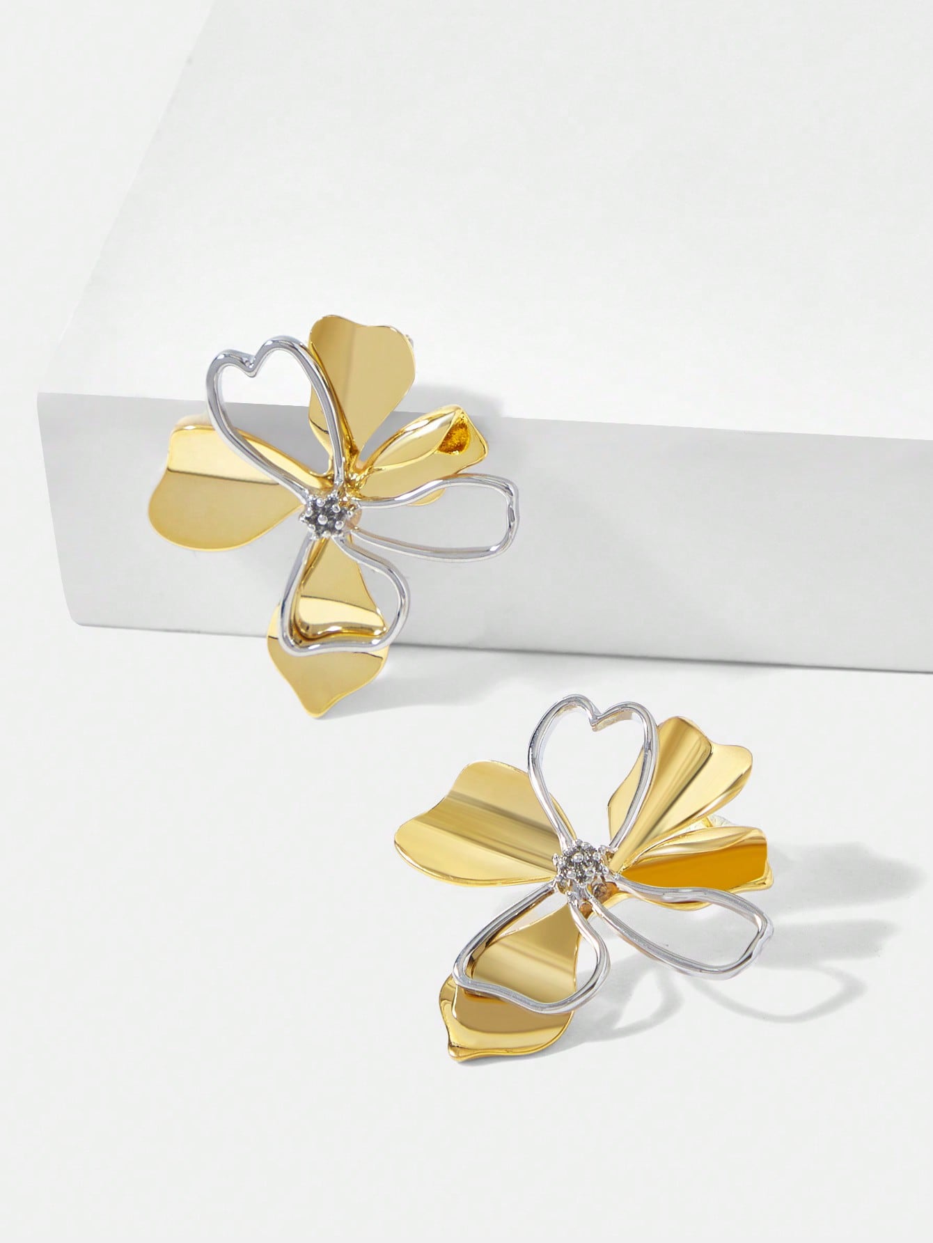 CM-AXS459479 Women Trendy Seoul Style 14K Two Tone Plated Floral Stud Earrings