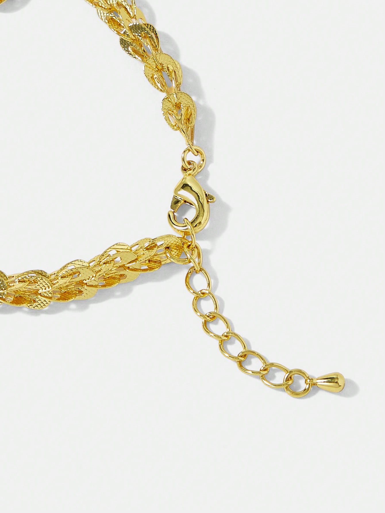 CM-AXS190227 Women Trendy Seoul Style 18K Gold Pleated Fish Scale Chain Bracelet