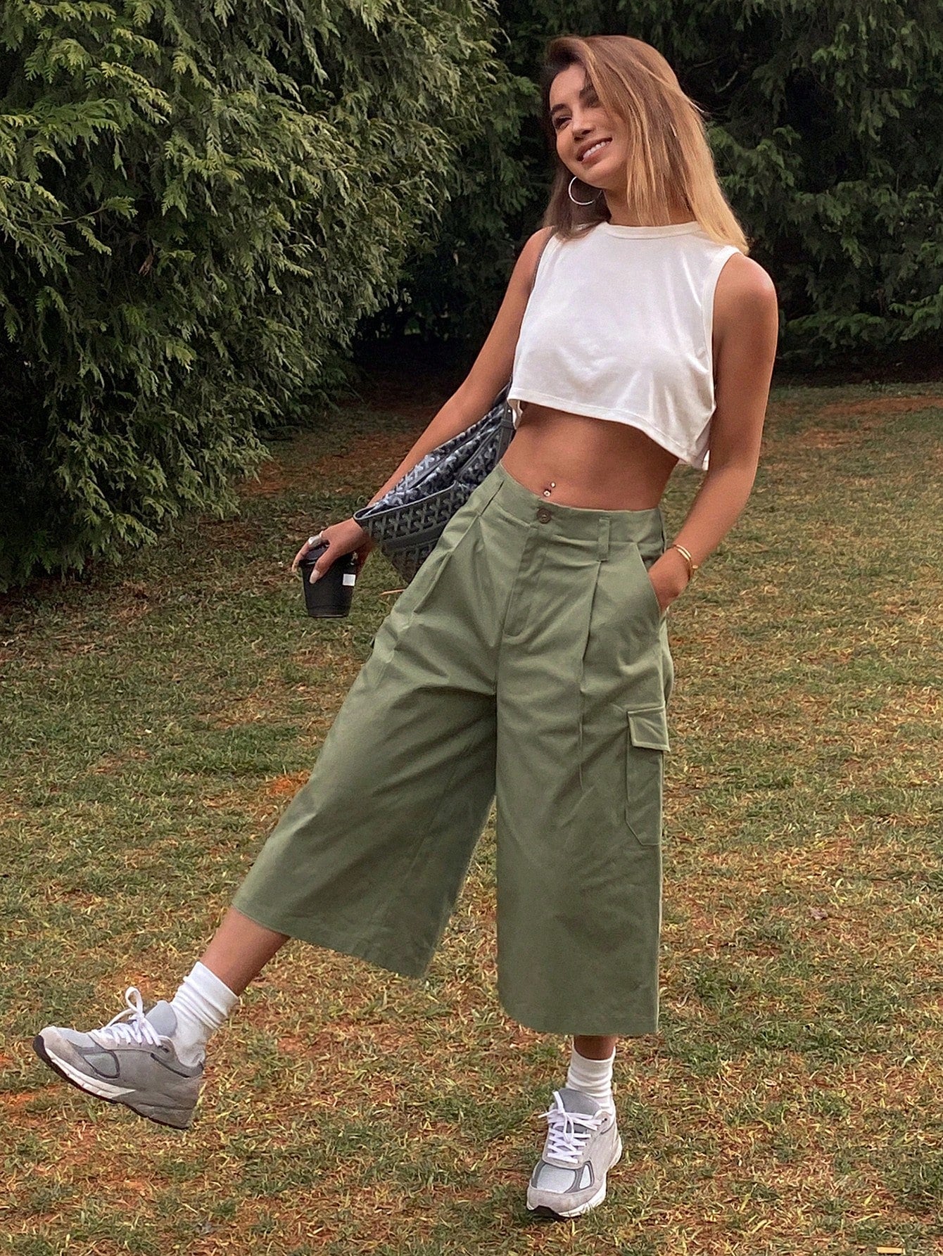 CM-BS762868 Women Casual Seoul Style Solid Color Loose Pocket 7/10 Length Pants - Army Green