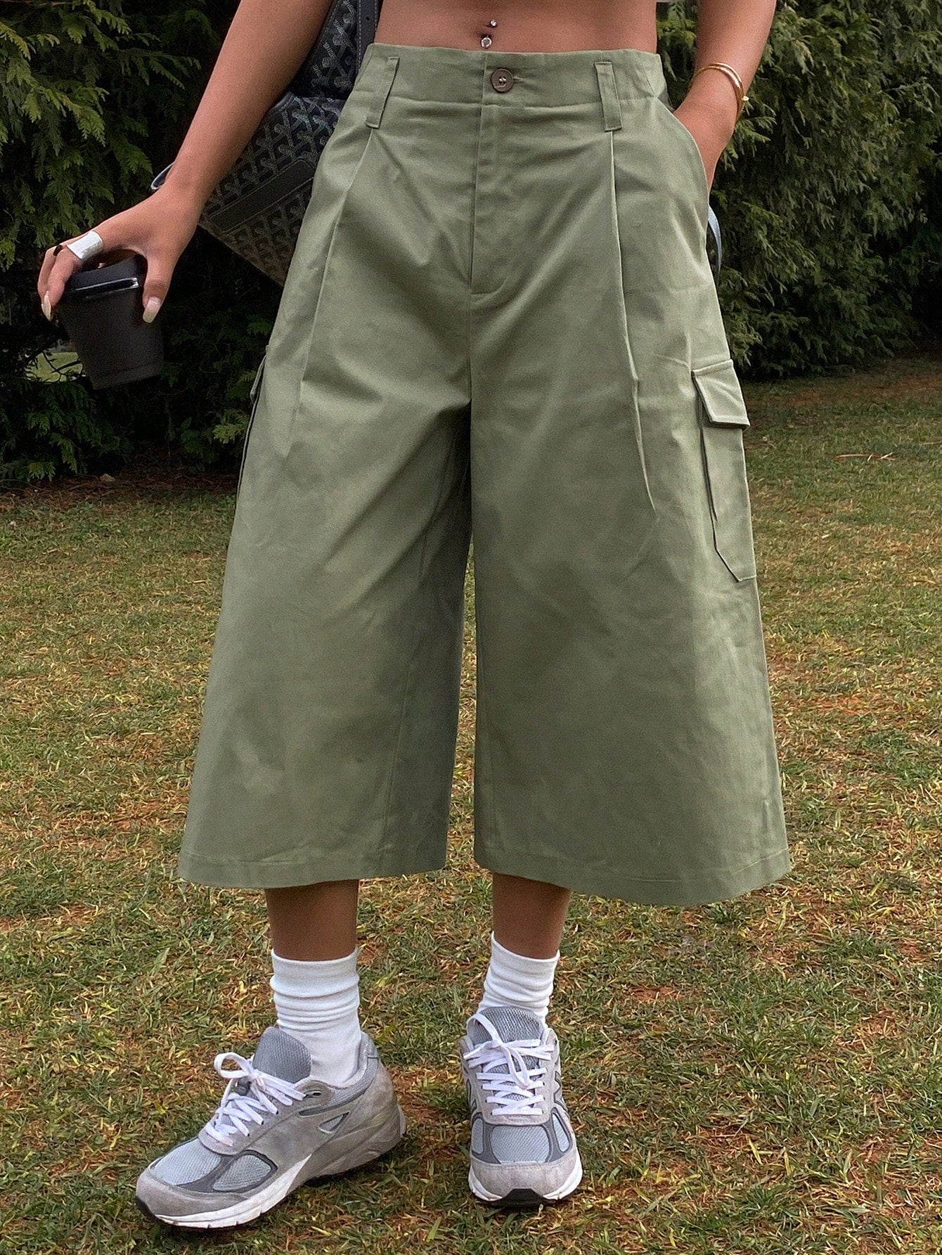 CM-BS762868 Women Casual Seoul Style Solid Color Loose Pocket 7/10 Length Pants - Army Green