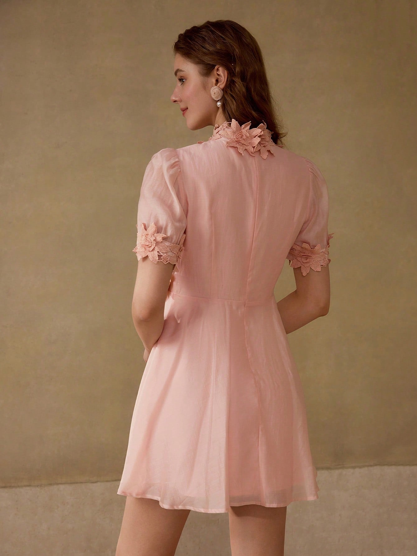 CM-DS801651 Women Elegant Seoul Style Stand Collar Floral Patched Puff Sleeve A-Line Dress - Pink
