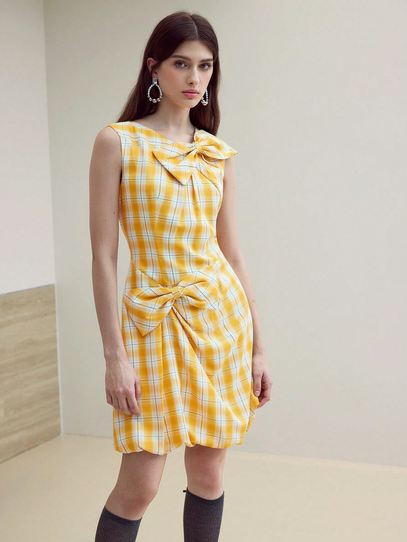 CM-DS802920 Women Casual Seoul Style Round Neck Sleeveless Plaid Bow Decor Short Dress - Yellow