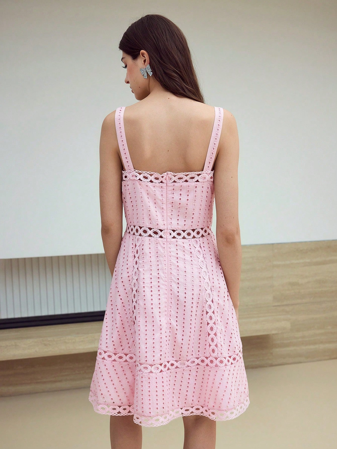 CM-DS345452 Women Elegant Seoul Style Sleeveless High Waist Contast Lace Zipper Dress - Pink
