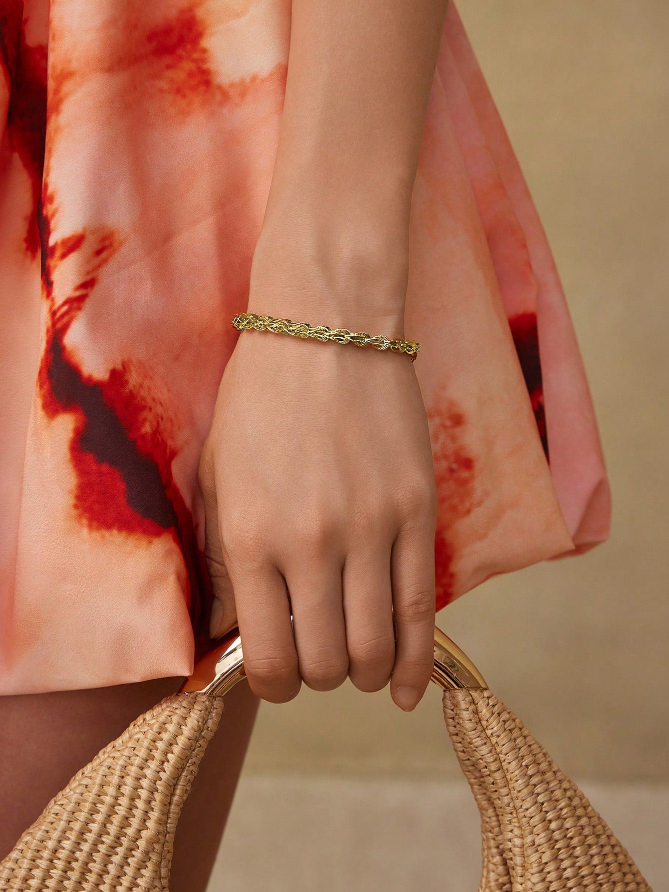 CM-AXS190227 Women Trendy Seoul Style 18K Gold Pleated Fish Scale Chain Bracelet