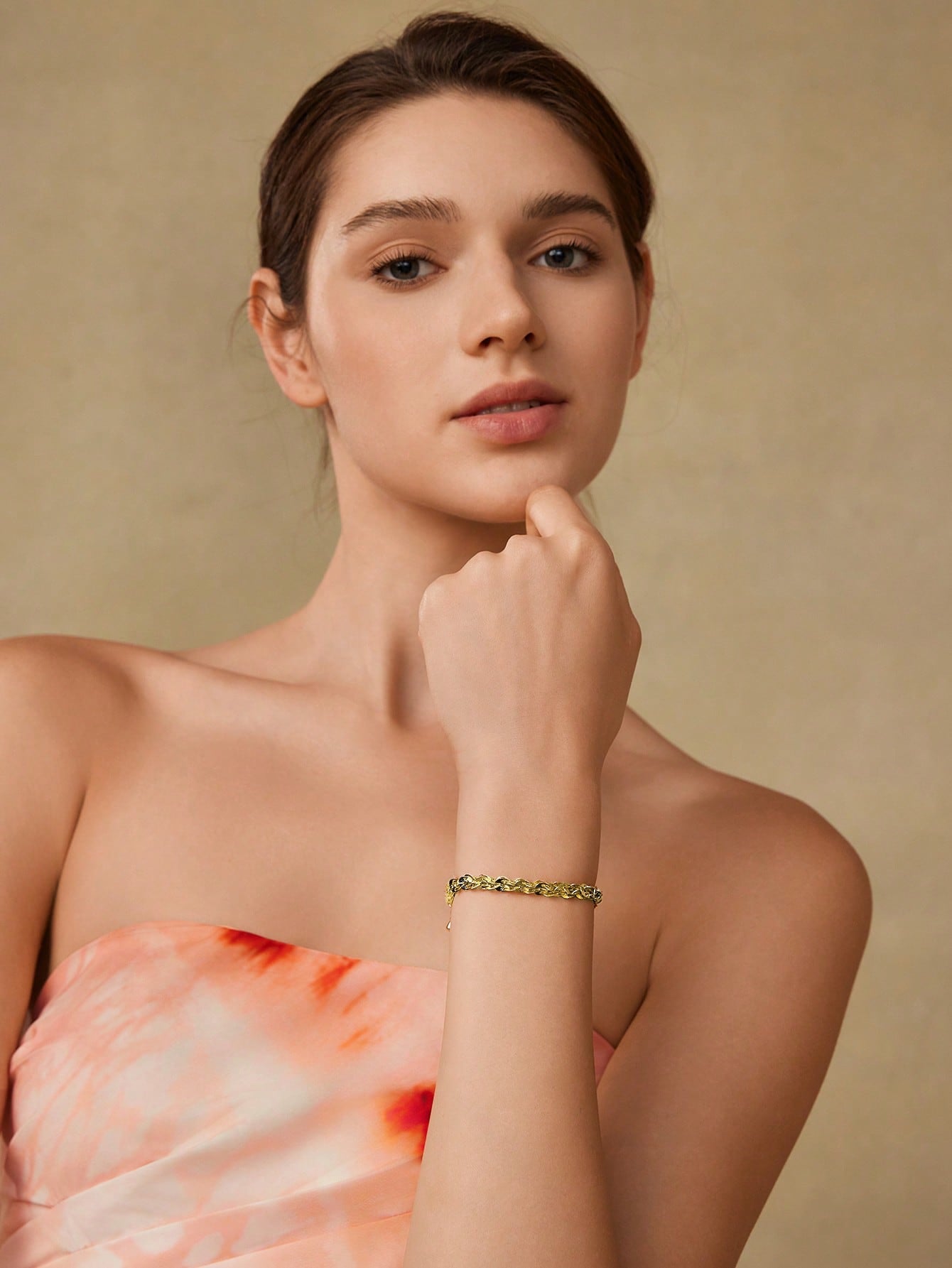 CM-AXS190227 Women Trendy Seoul Style 18K Gold Pleated Fish Scale Chain Bracelet