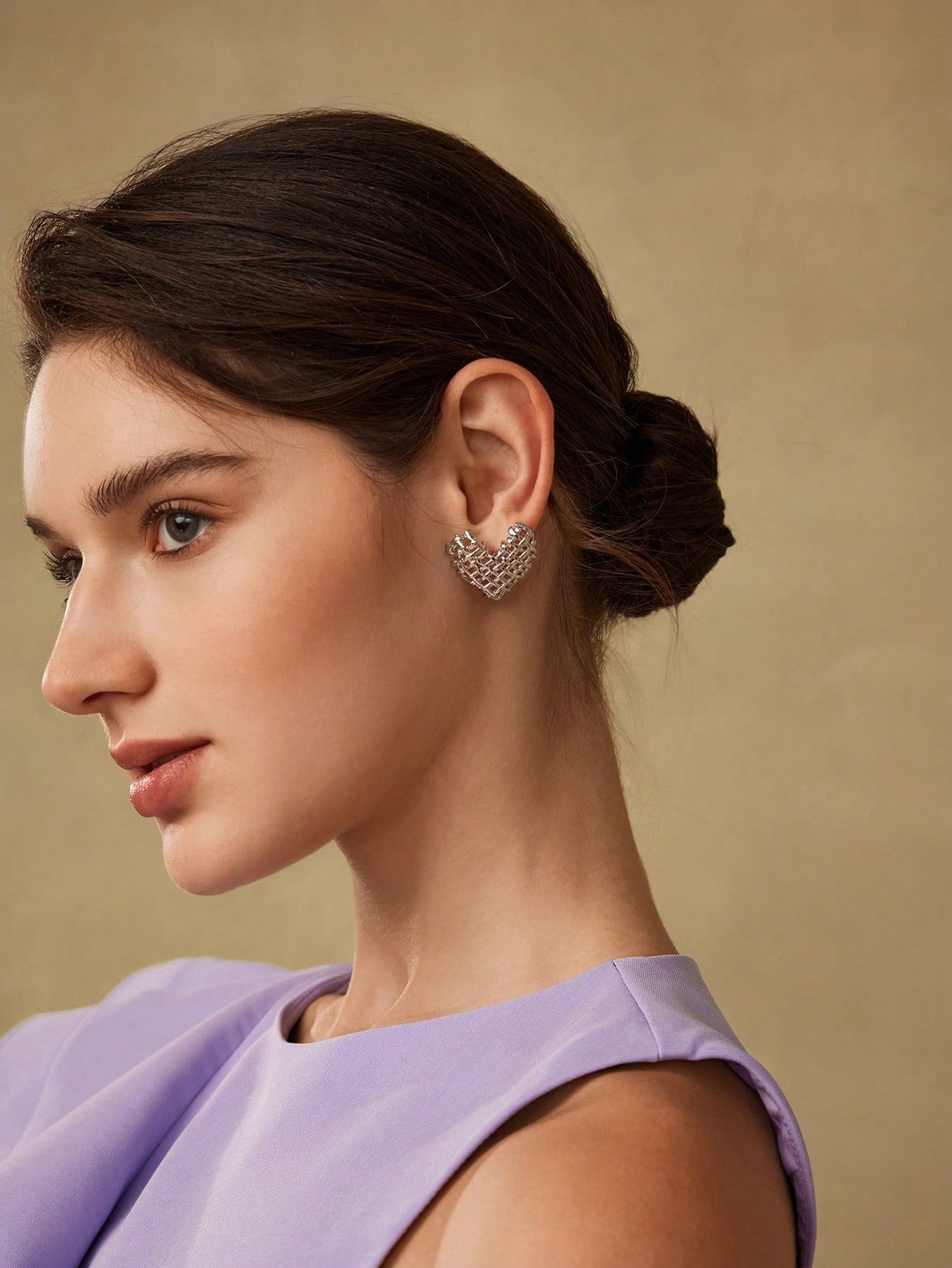 CM-AXS600662 Women Trendy Seoul Style Silver Tone Grid Heart Stud Earrings