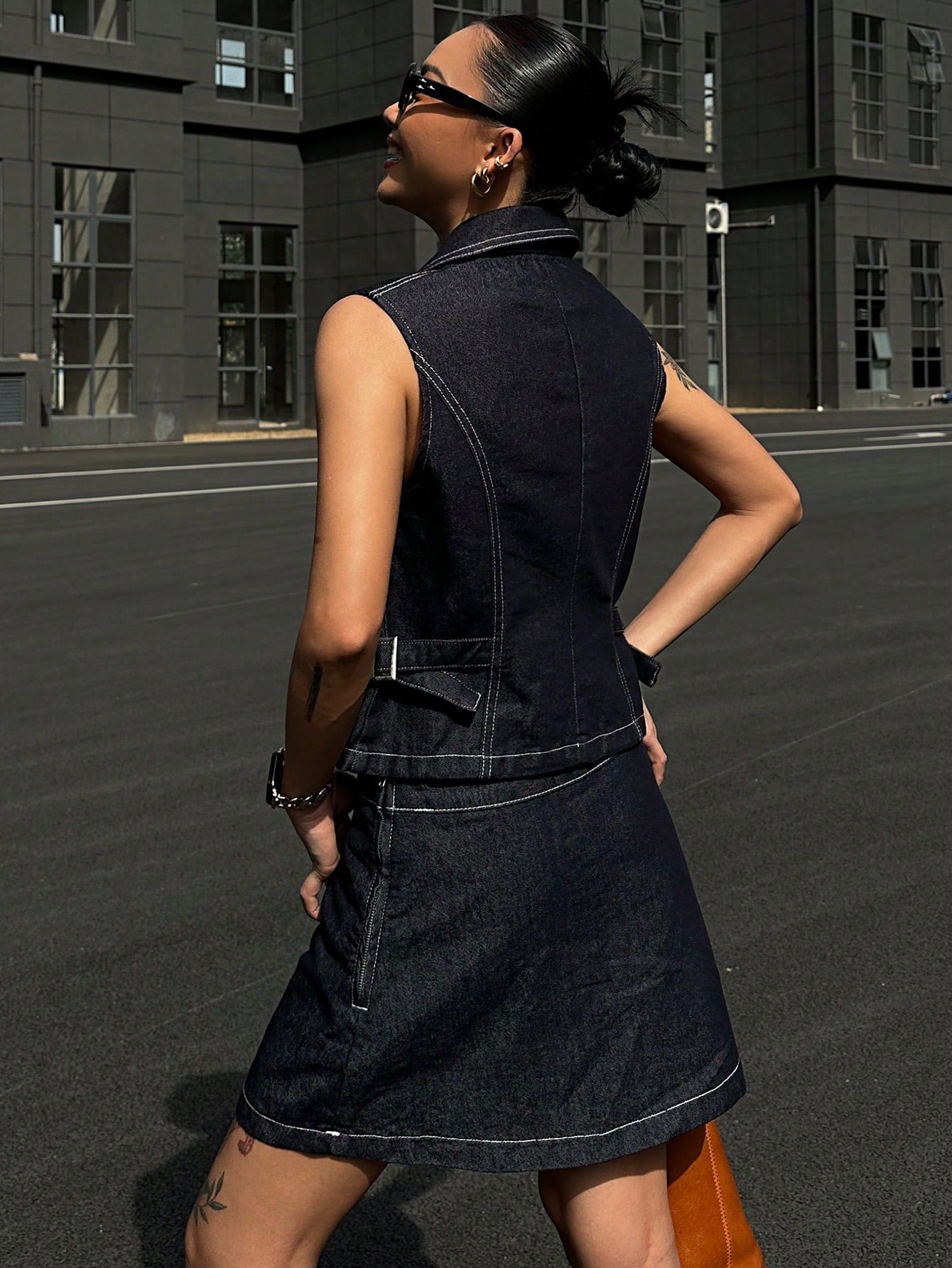 CM-SS741556 Women Casual Seoul Style Contrast Stitch Slim Fit Zip-Up Sleeveless Jacket With A-Line Denim Mini Skirt - Set