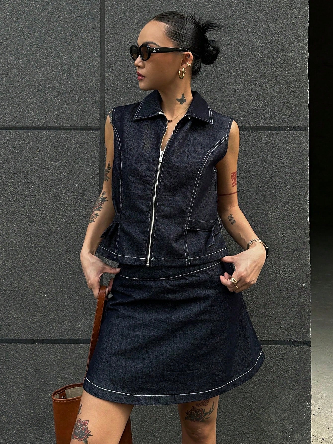 CM-SS741556 Women Casual Seoul Style Contrast Stitch Slim Fit Zip-Up Sleeveless Jacket With A-Line Denim Mini Skirt - Set