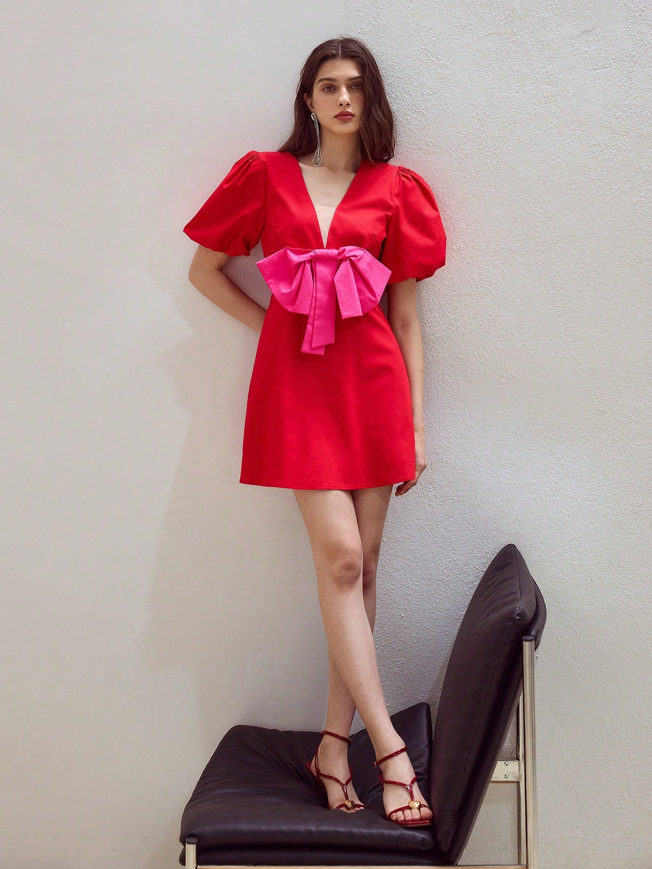 CM-DS444646 Women Elegant Seoul Style Deep V-Neck Puff Sleeve Bow Detail Colorblock Dress - Red