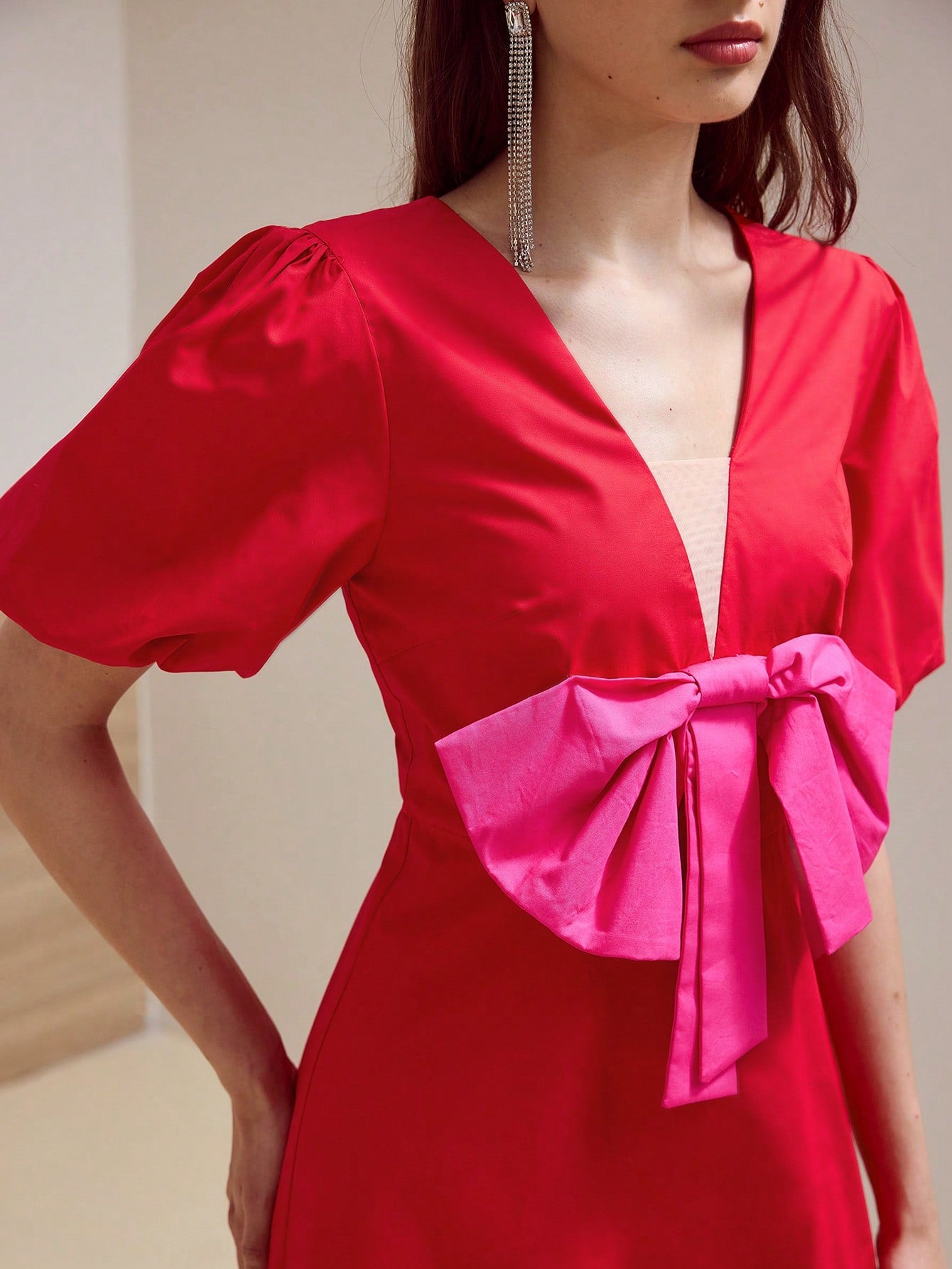 CM-DS444646 Women Elegant Seoul Style Deep V-Neck Puff Sleeve Bow Detail Colorblock Dress - Red