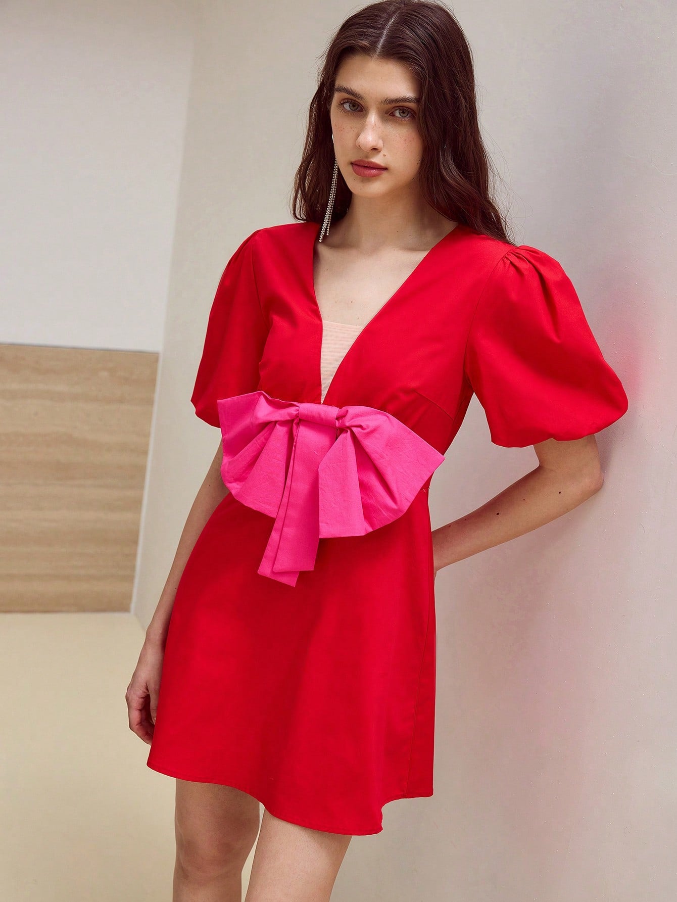CM-DS444646 Women Elegant Seoul Style Deep V-Neck Puff Sleeve Bow Detail Colorblock Dress - Red