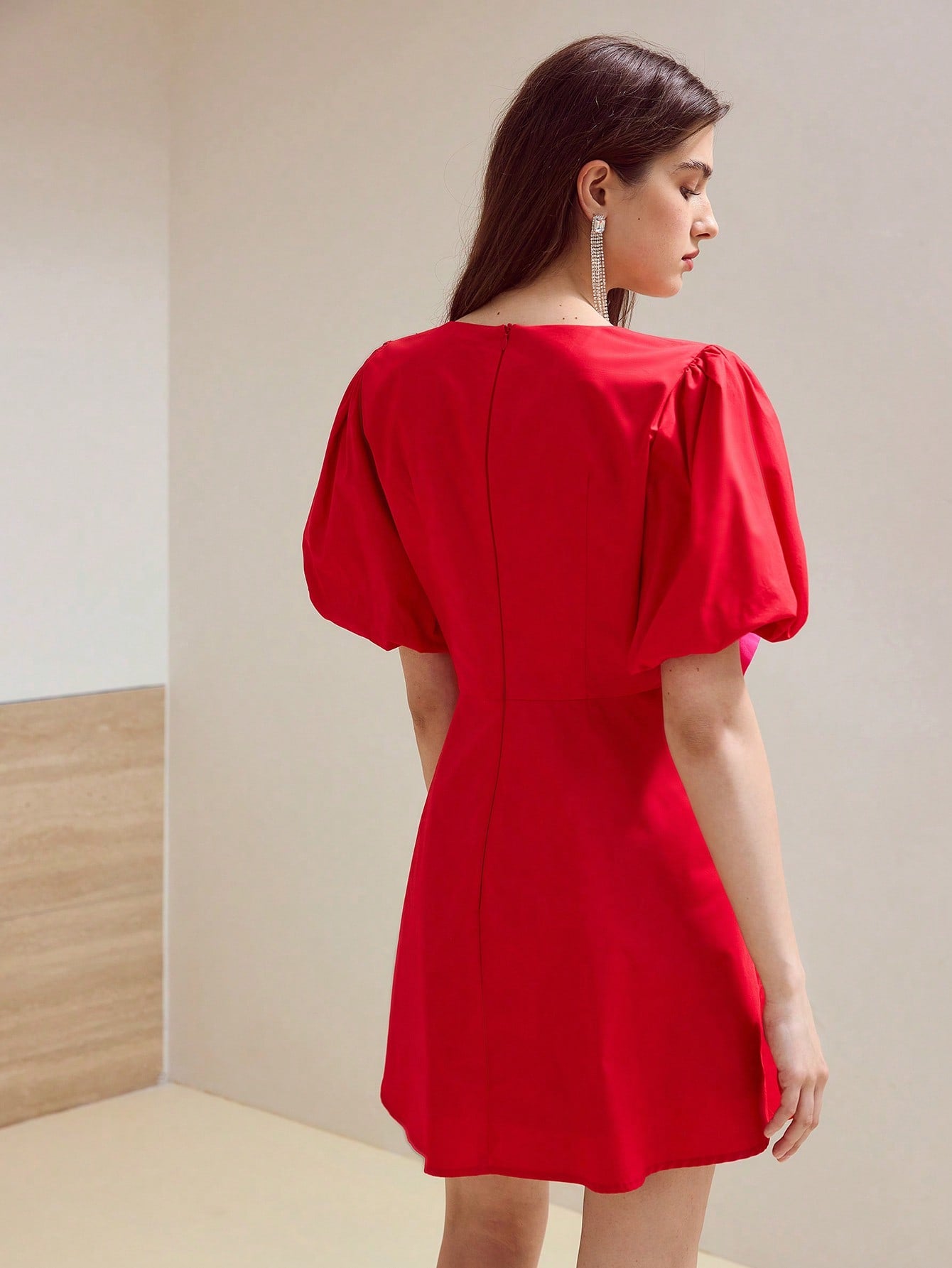 CM-DS444646 Women Elegant Seoul Style Deep V-Neck Puff Sleeve Bow Detail Colorblock Dress - Red