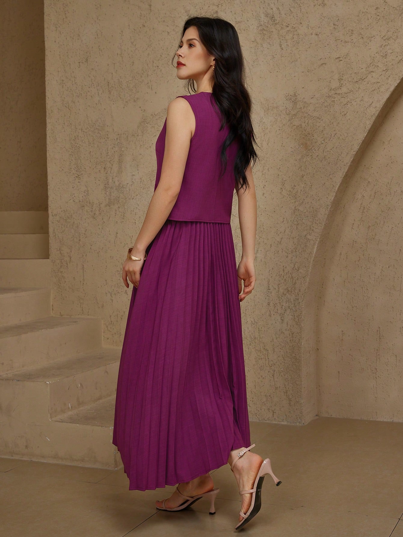 CM-SS972027 Women Elegant Seoul Style V-Neck Sleeveless Blouse With Pleated Maxi Skirt - Set
