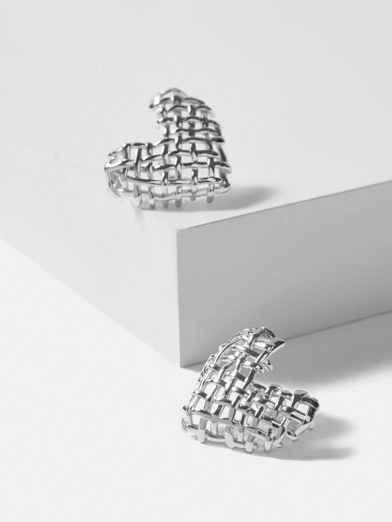 CM-AXS600662 Women Trendy Seoul Style Silver Tone Grid Heart Stud Earrings