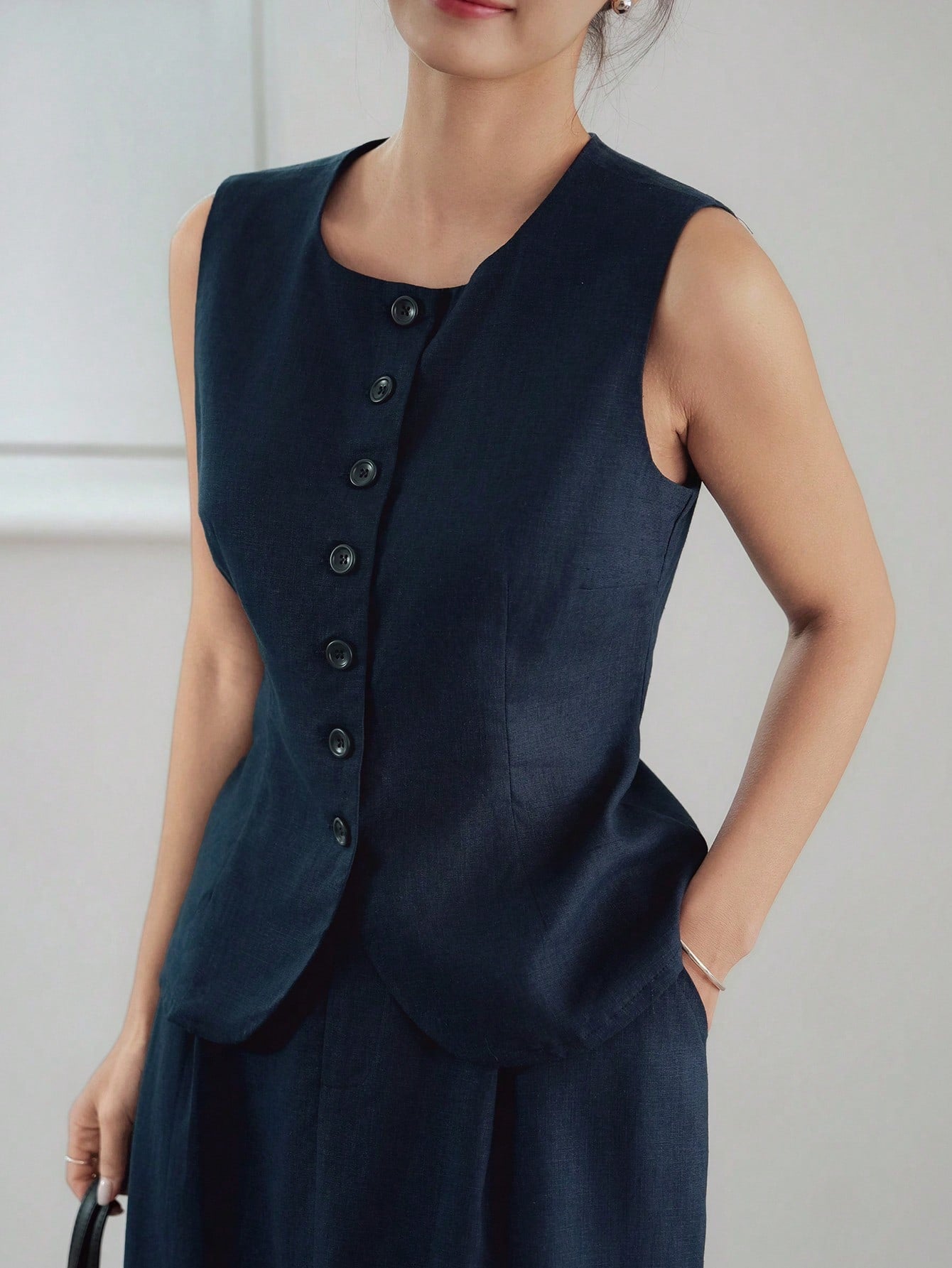 CM-SS999409 Women Elegant Seoul Style Linen Round Neck Sleevelss Waistcoat With High Slit Long Skirt - Set
