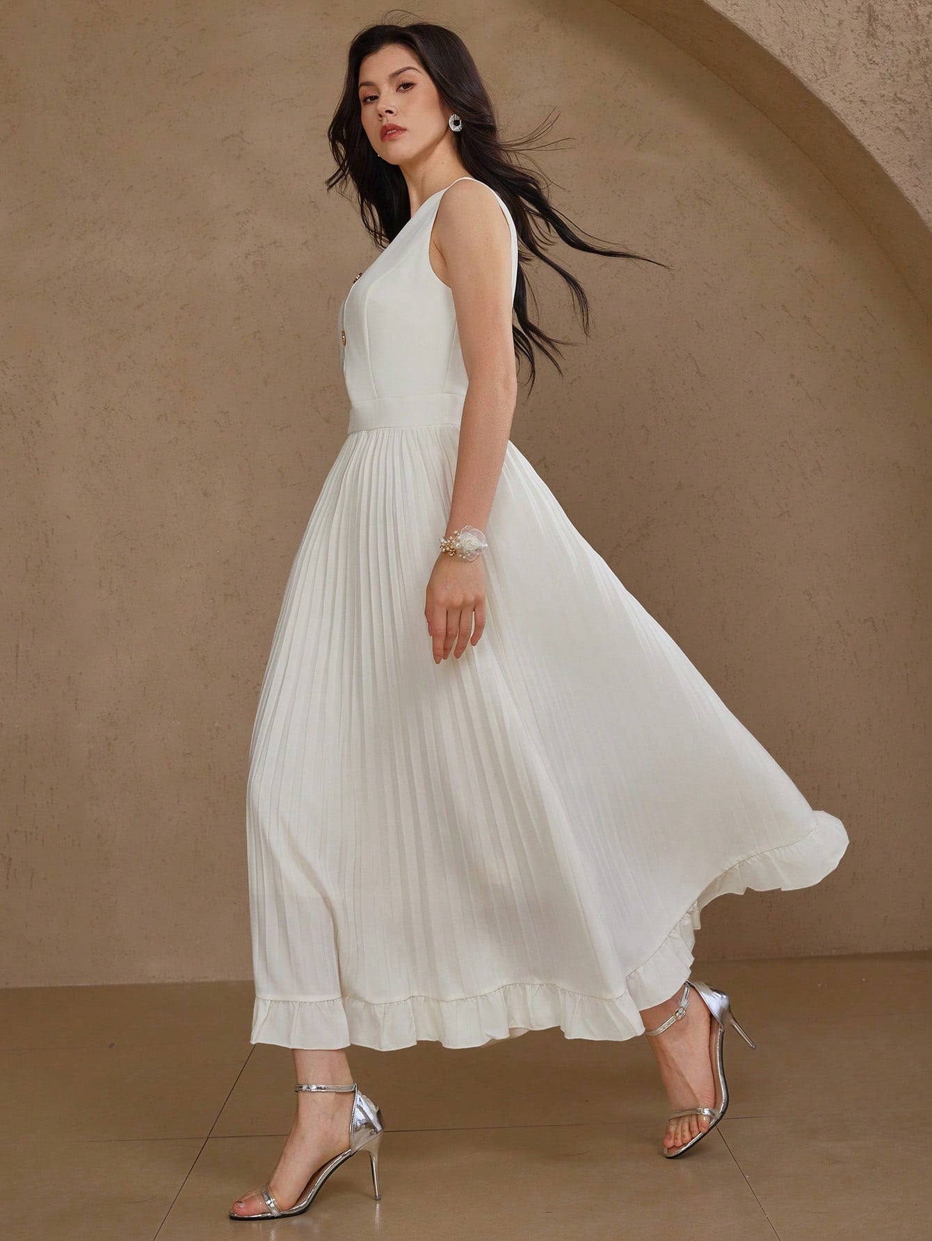 CM-DS969226 Women Elegant Seoul Style Solid Color Round Neck Sleeveless Mid-Length Pleated Dress - Beige