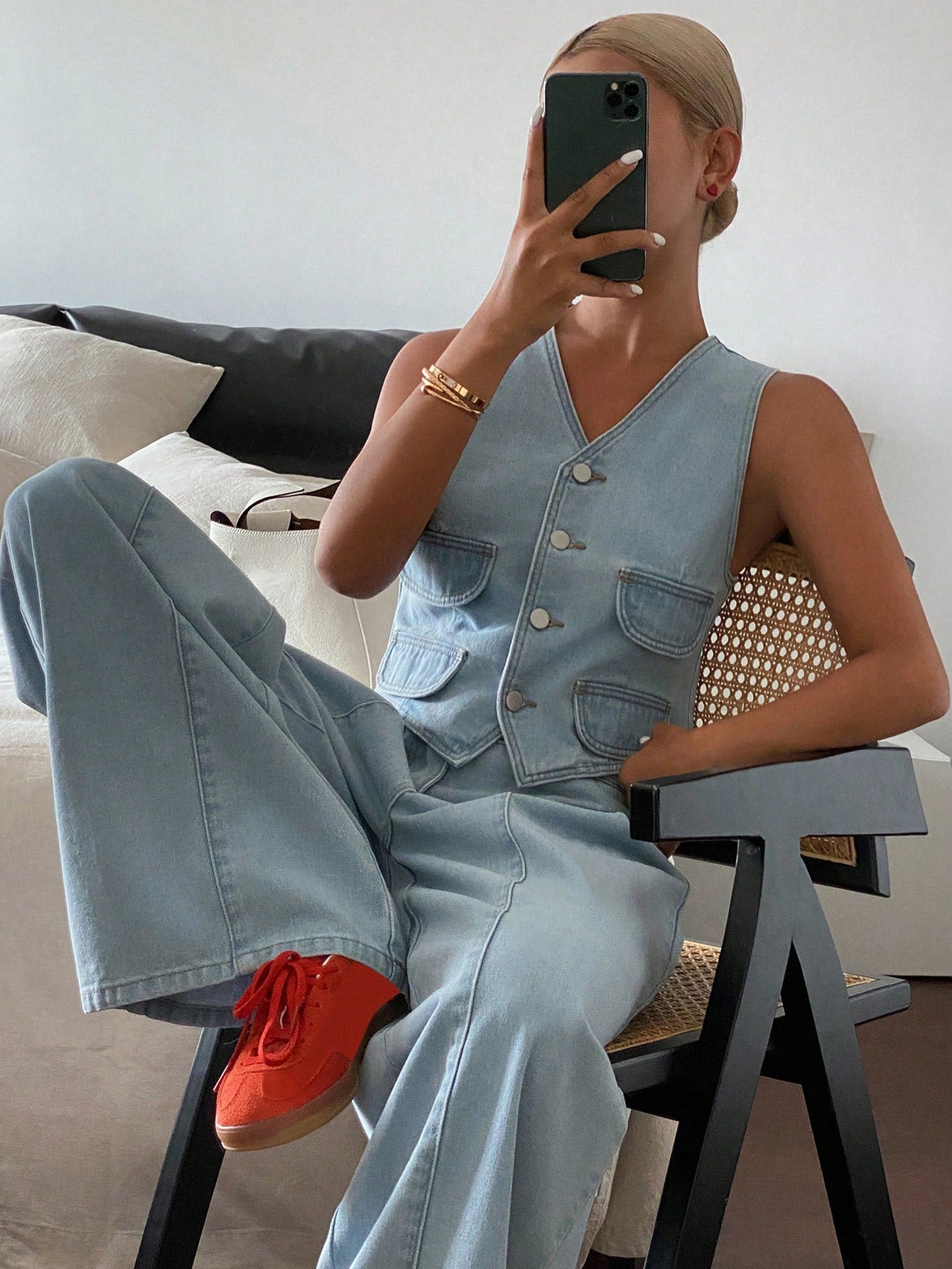 CM-SS580233 Women Casual Seoul Style V-Neck Sleeveless Camisole With Denim Pants - Set