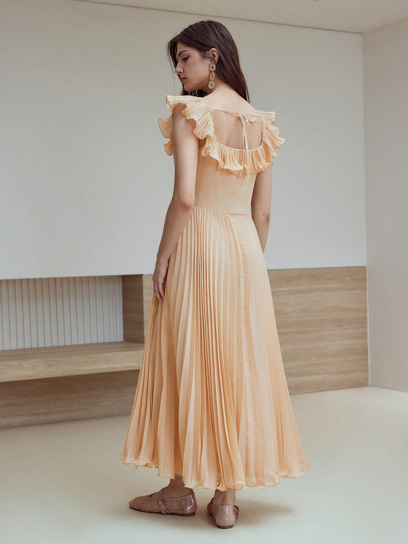 CM-DS132239 Women Elegant Seoul Style Stand Collar Cap Sleeve High Waist Flowy Pleated Dress - Apricot