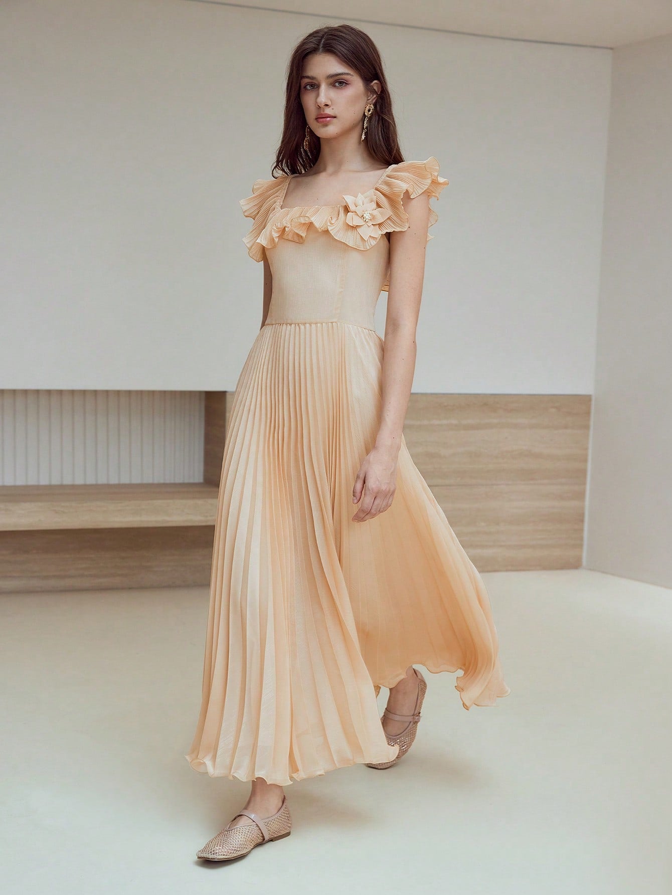 CM-DS132239 Women Elegant Seoul Style Stand Collar Cap Sleeve High Waist Flowy Pleated Dress - Apricot
