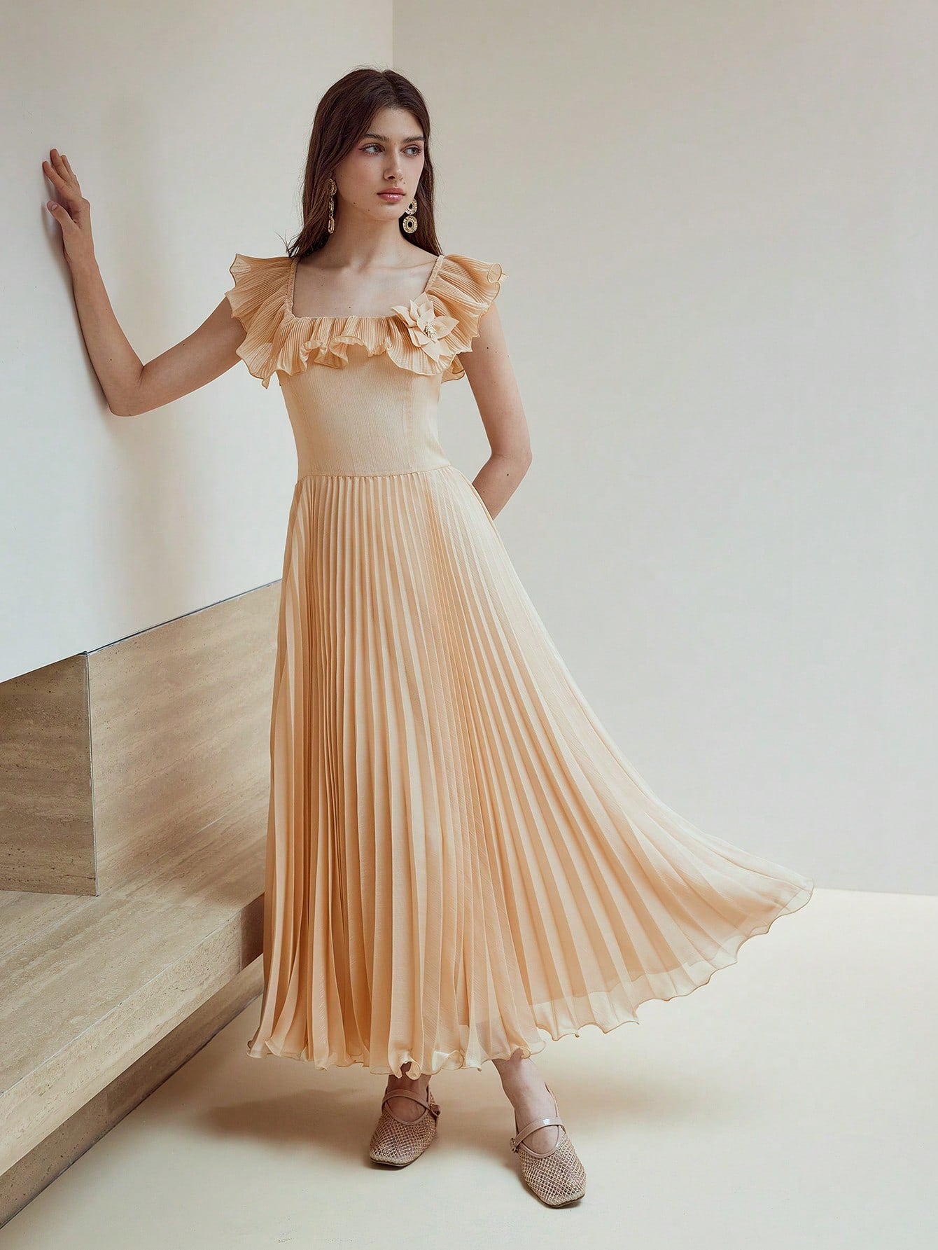 CM-DS132239 Women Elegant Seoul Style Stand Collar Cap Sleeve High Waist Flowy Pleated Dress - Apricot
