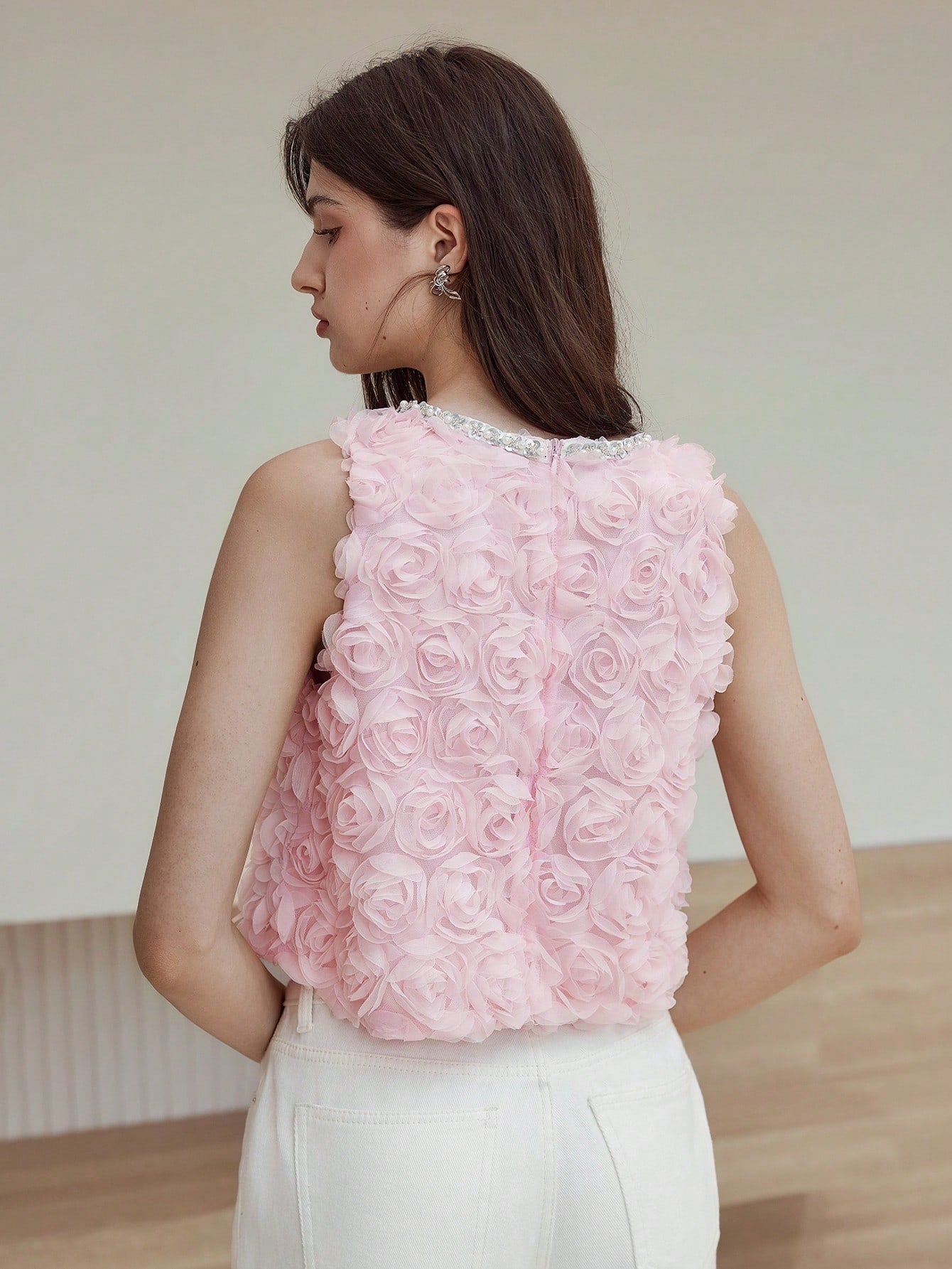 CM-TS711711 Women Elegant Seoul Style Round Neck Sleeveless Appliques Pearl Detail Tank Top - Pink