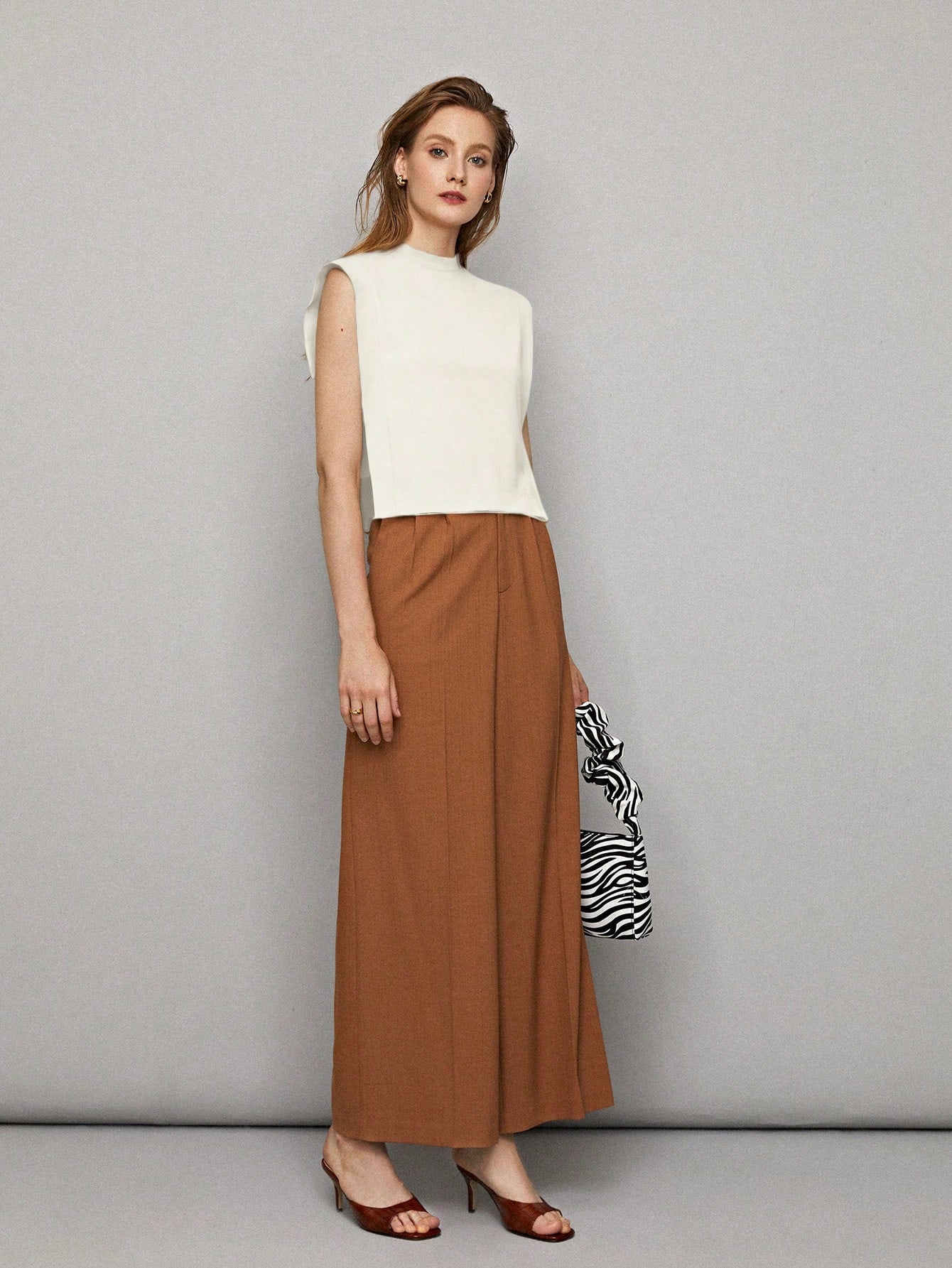 CM-TS071861 Women Casual Seoul Style Viscose Boxy Sleeveless Top - White