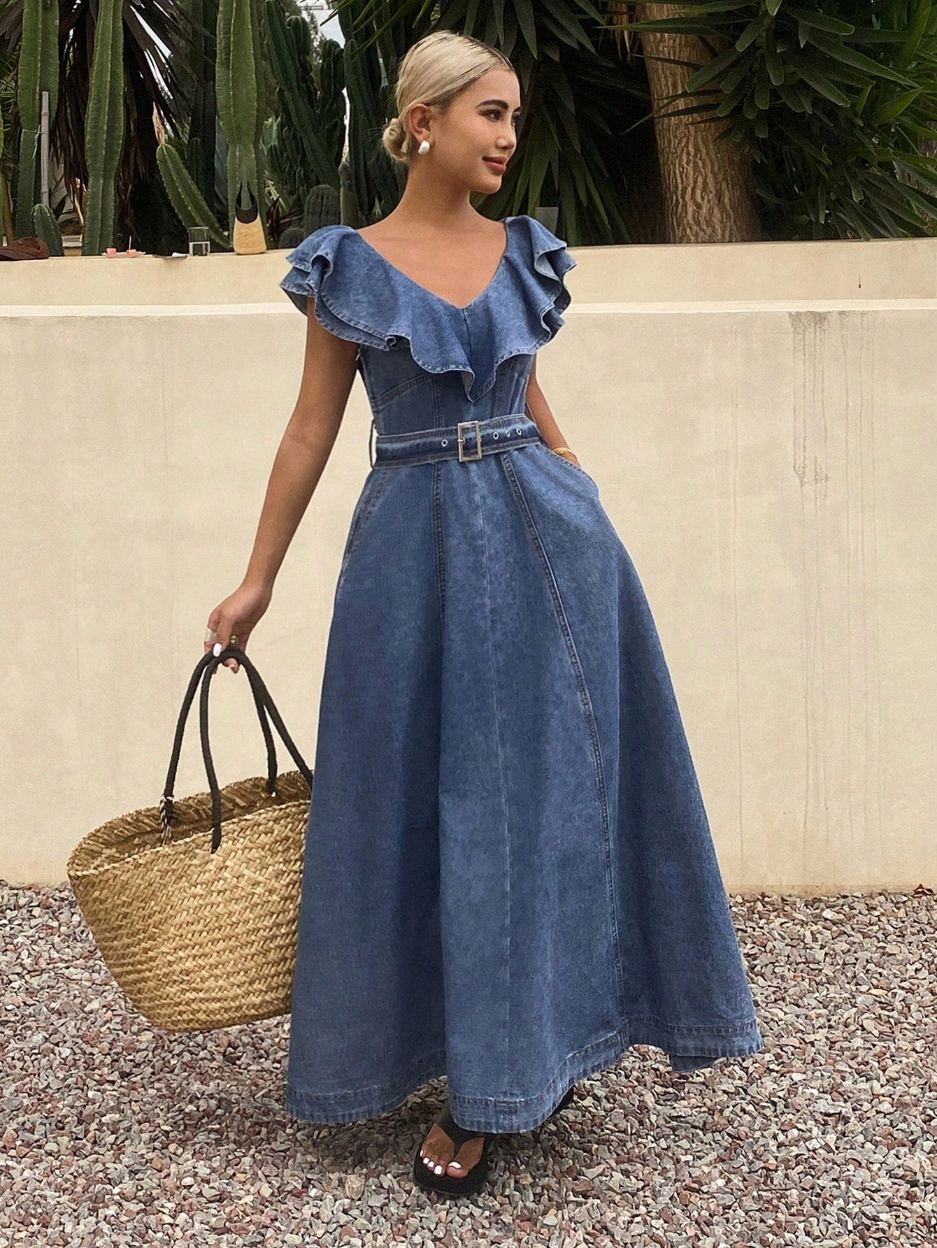 CM-DS595886 Women Casual Seoul Style V-Neck Ruffle Cinched Waist Slim Denim Dress - Blue