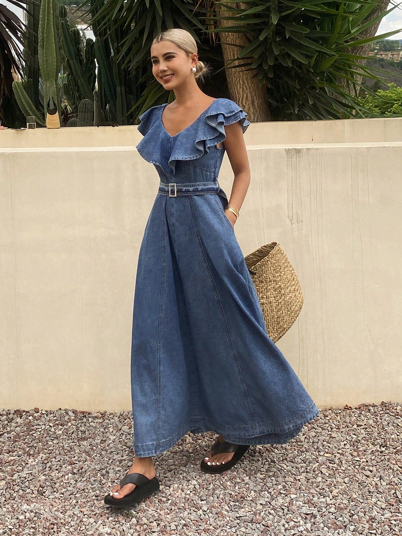 CM-DS595886 Women Casual Seoul Style V-Neck Ruffle Cinched Waist Slim Denim Dress - Blue