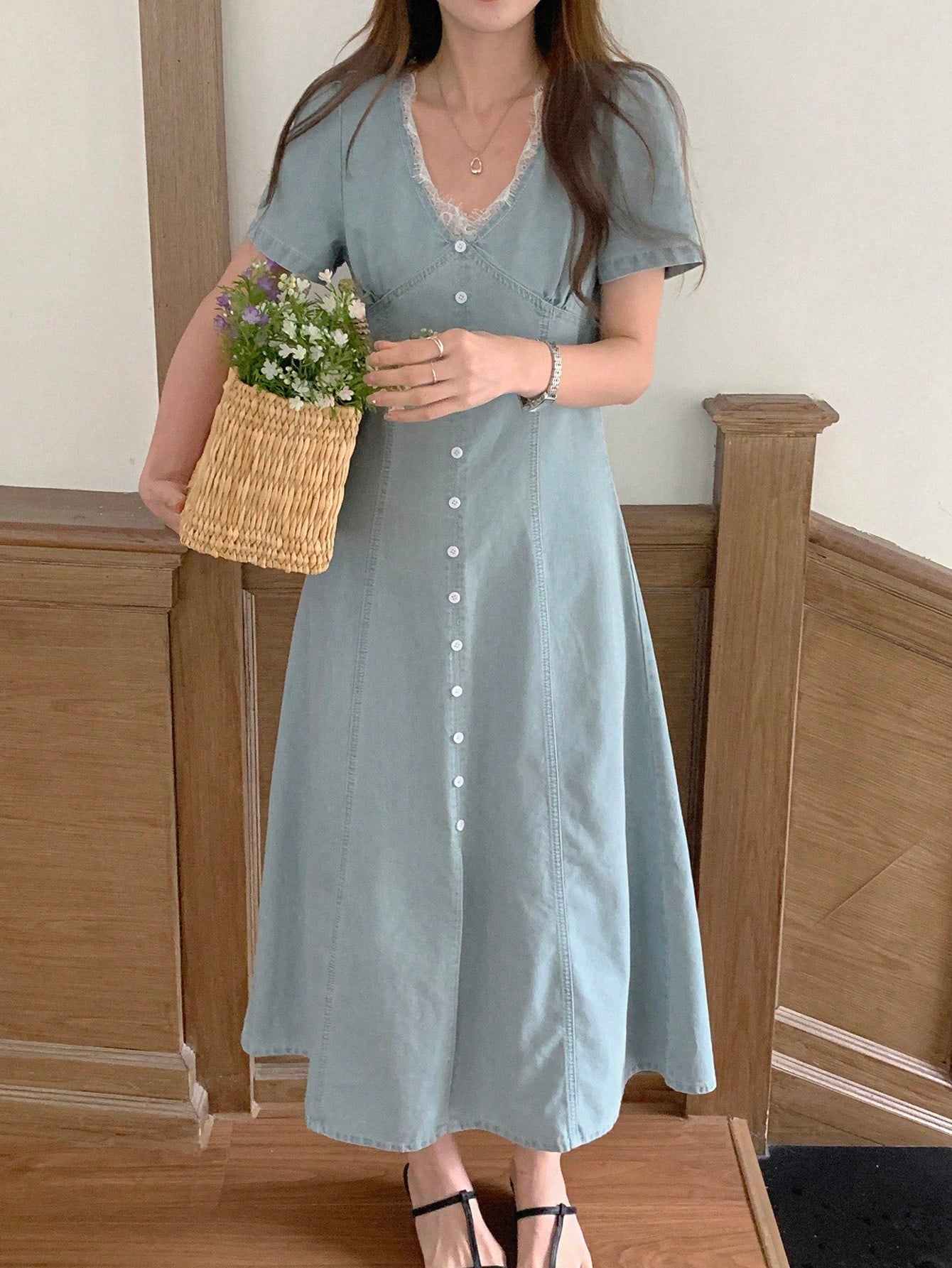 CM-DS806145 Women Casual Seoul Style Light-Wash V-Neck Short Sleeve Lace Collar Inset Denim Dress