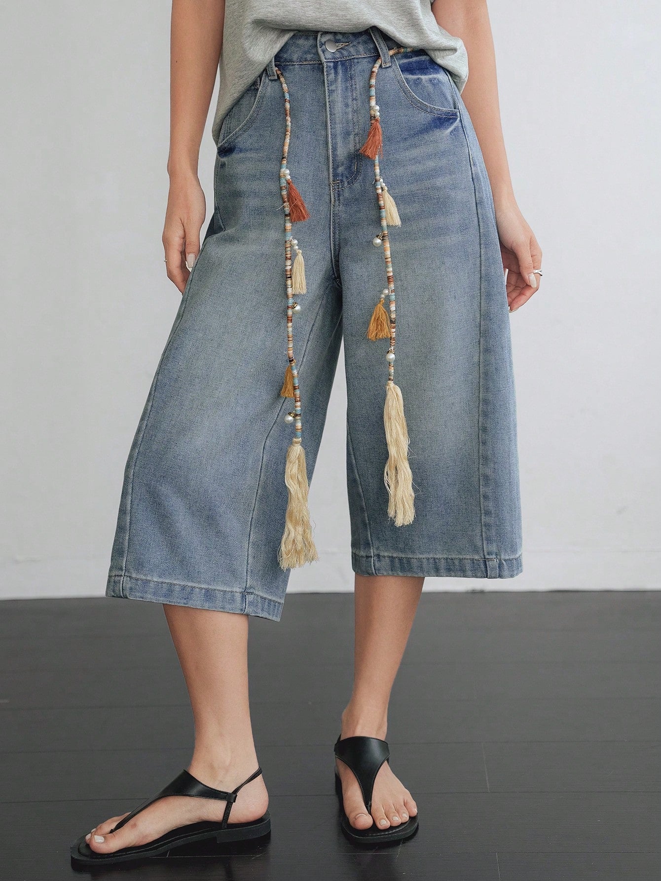 CM-BS130937 Women Casual Seoul Style Medium Wash Loose Beaded Tassel Decor Faded Straight Leg Capri Jeans