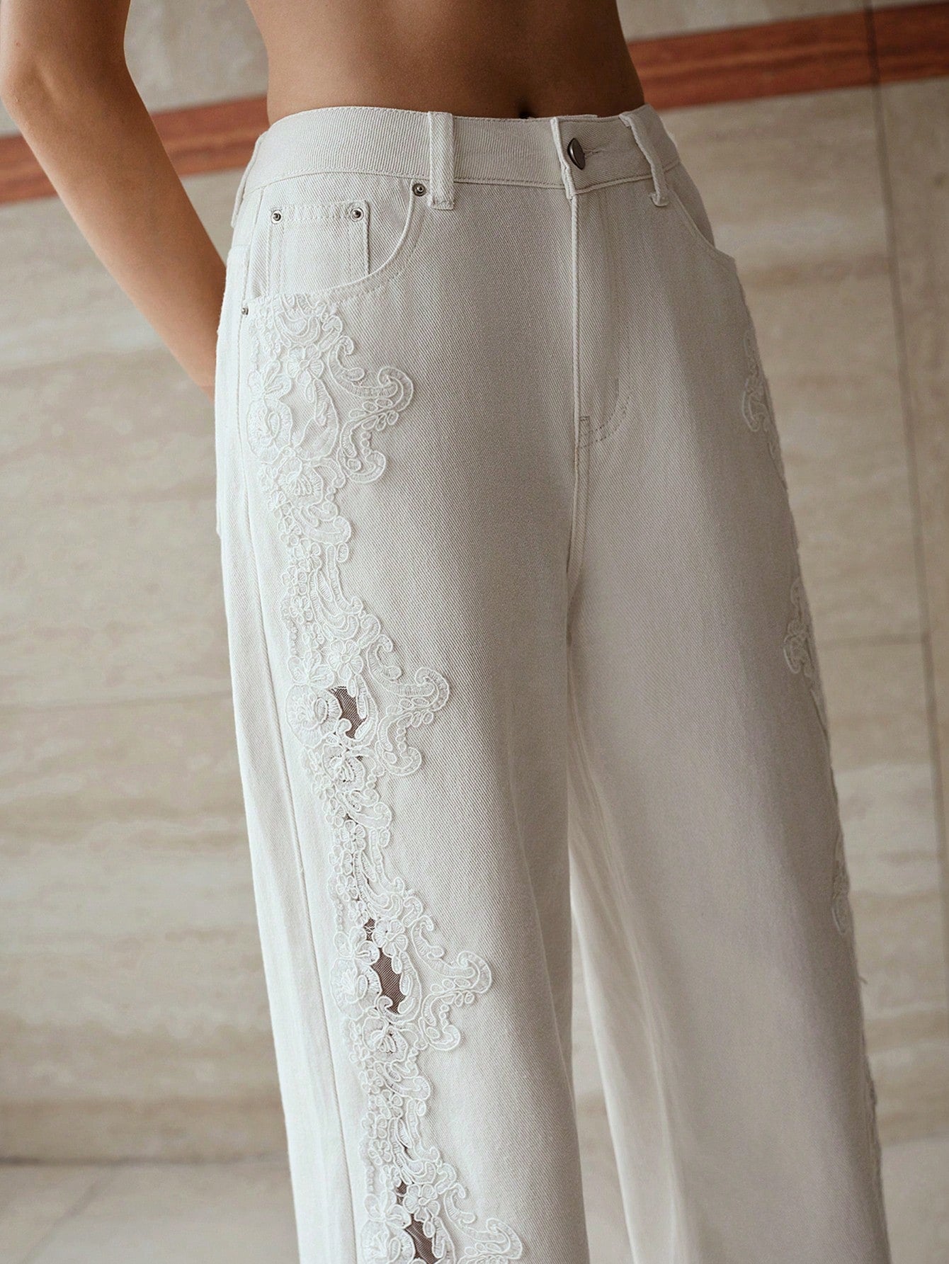 CM-BS901576 Women Casual Seoul Style Guipure Lace Insert Slant Pocket Wide Leg Jeans - White