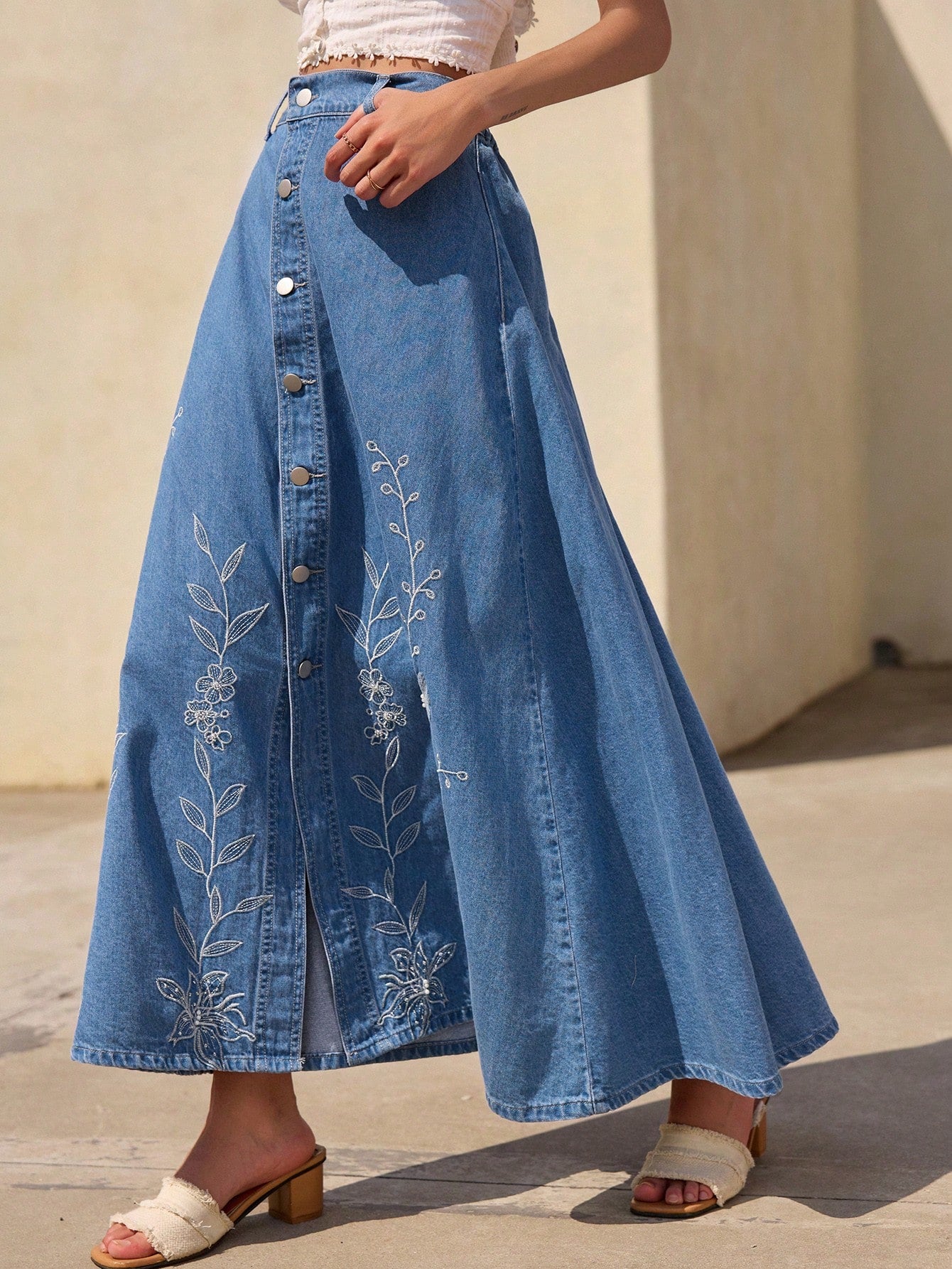 CM-BS737525 Women Casual Seoul Style Floral Embroidered Mid Waist Long Denim Skirt - Blue