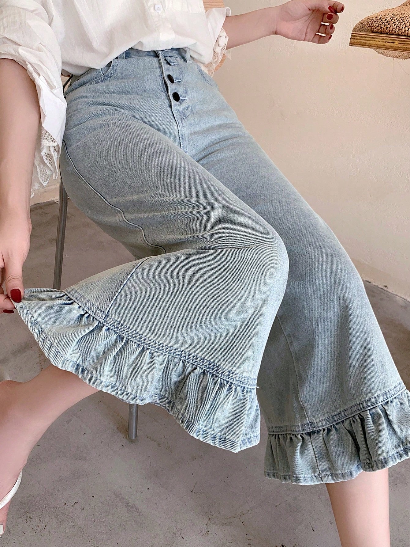 CM-BS071782 Women Casual Seoul Style Light Wash Loose Ruffled Patchwork Flared 3/4 Length Jeans