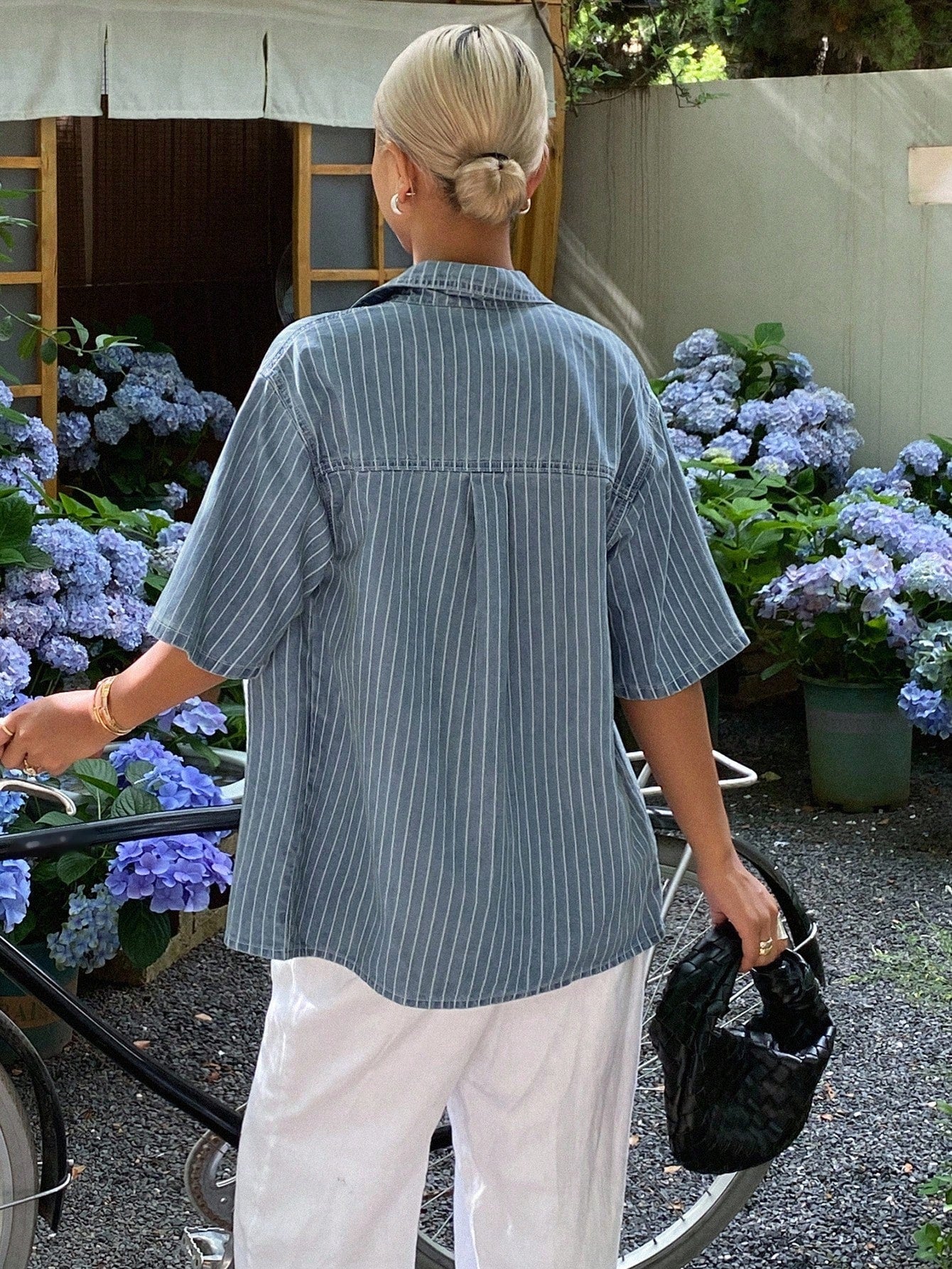 CM-TS901000 Women Casual Seoul Style Light Wash Shirt Collar Short Sleeve Striped Denim Blouse