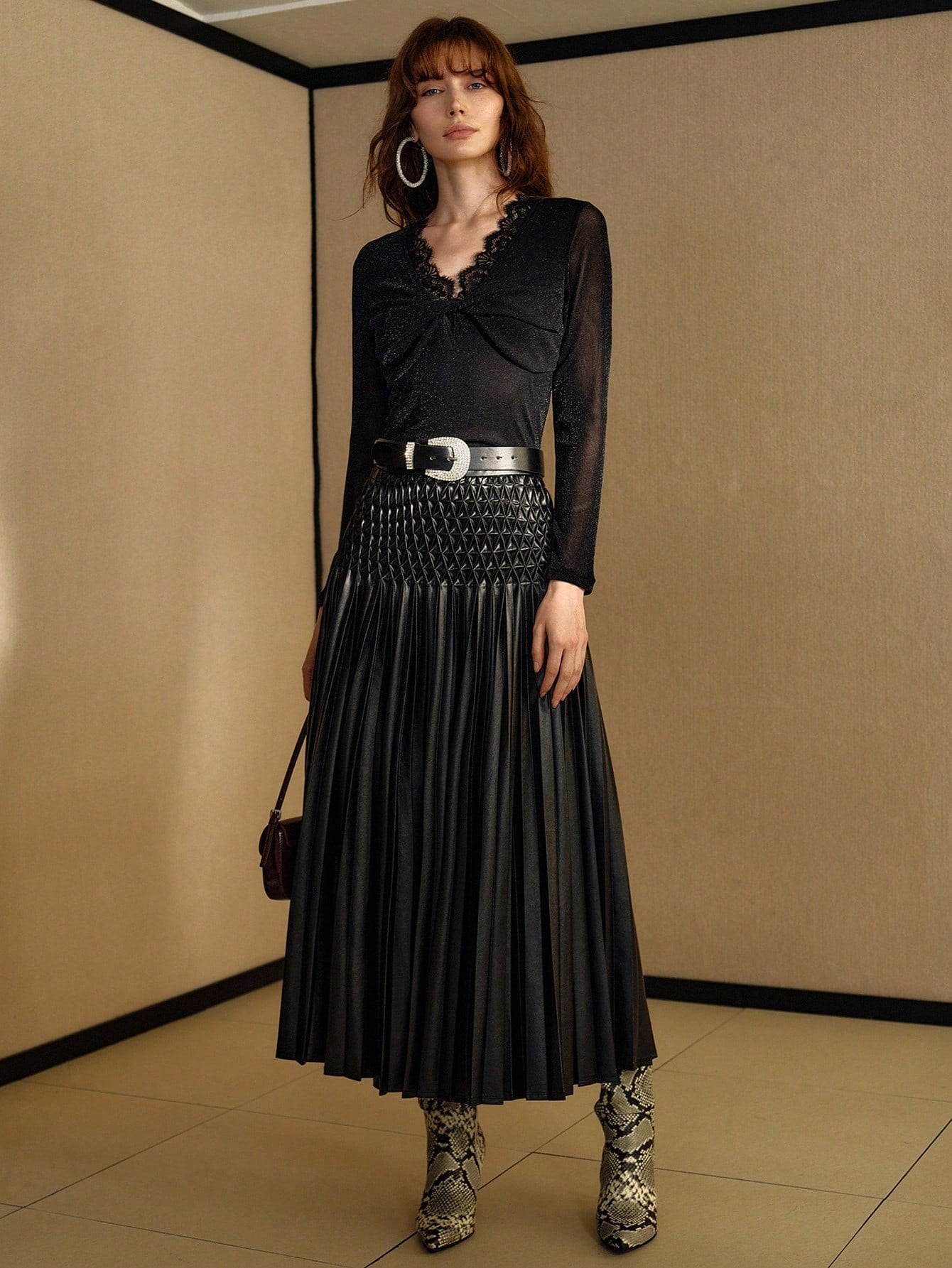 CM-BS258717 Women Elegant Seoul Style High Waist Textured Pleated Skirt - Black