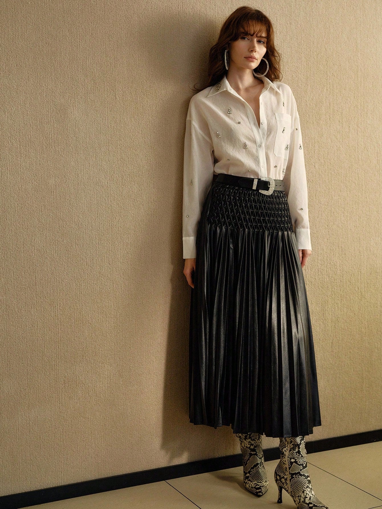CM-BS258717 Women Elegant Seoul Style High Waist Textured Pleated Skirt - Black