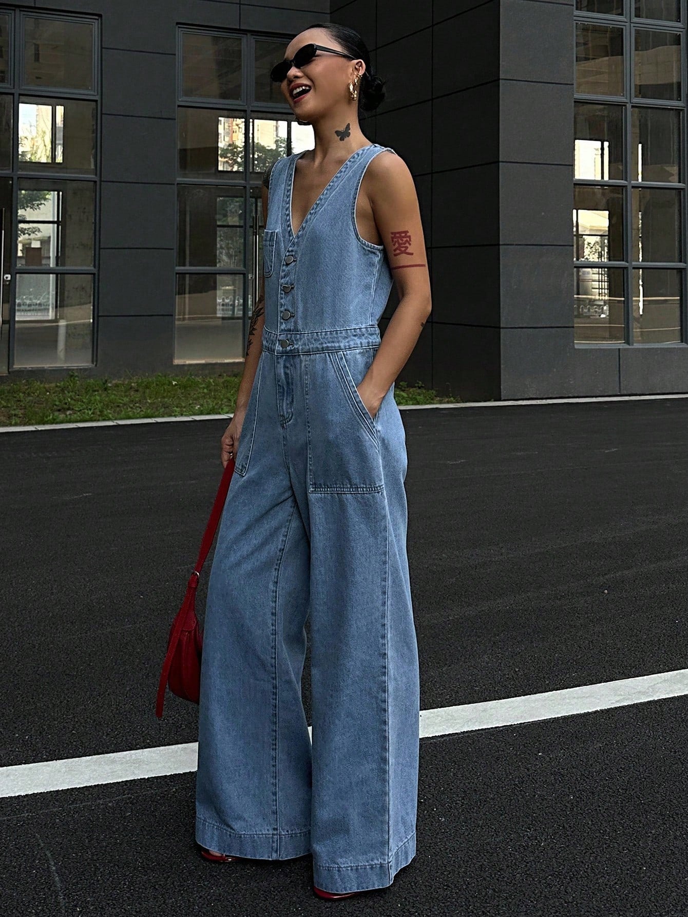 CM-JS409809 Women Casual Seoul Style Medium Wash V-Neck Sleeveless Half-Button Front Denim Jumpsuit