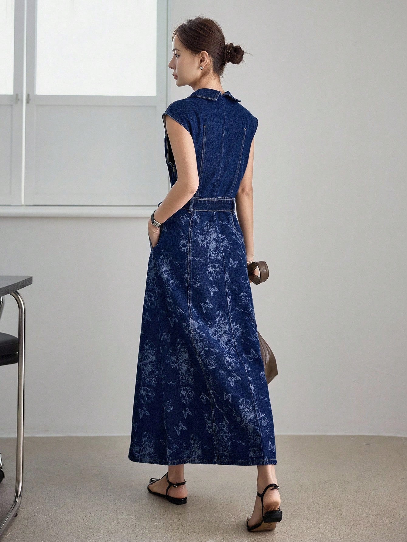 CM-DS099692 Women Casual Seoul Style Floral Print Embroidery Butterfly Loose Sleeveless Long Denim Dress With Waist Belt