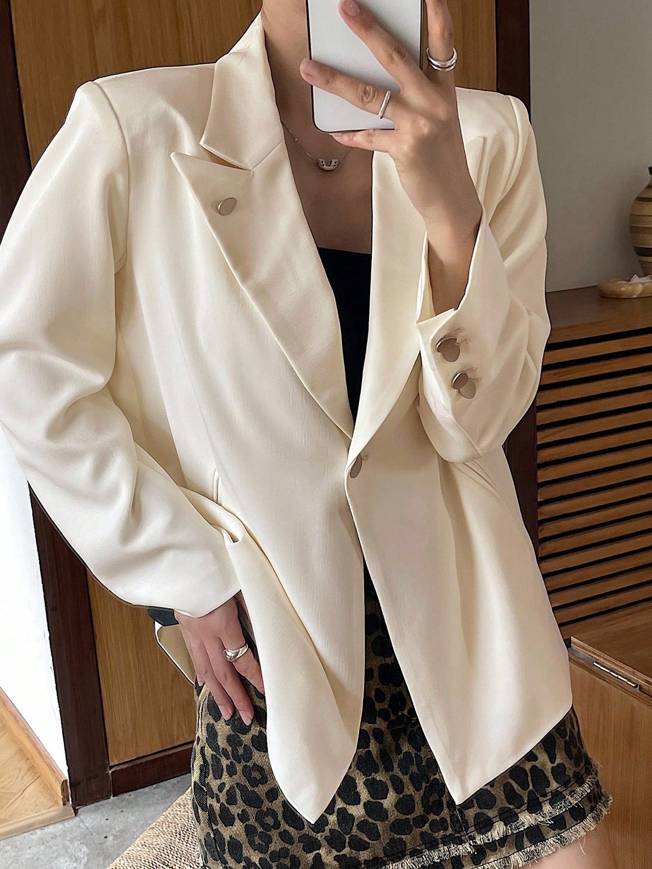 CM-CS499205 Women Elegant Seoul Style Solid Color Single-Breasted Long Sleeve Blazer - Beige