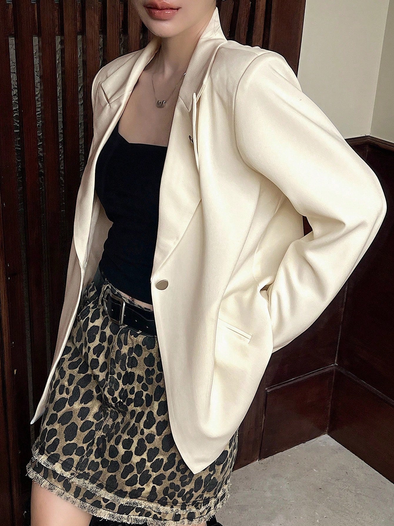 CM-CS499205 Women Elegant Seoul Style Solid Color Single-Breasted Long Sleeve Blazer - Beige