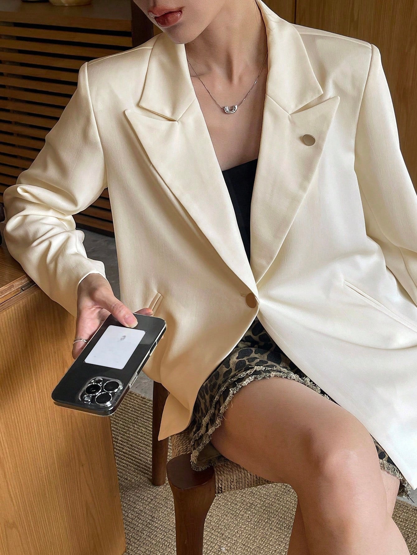 CM-CS499205 Women Elegant Seoul Style Solid Color Single-Breasted Long Sleeve Blazer - Beige