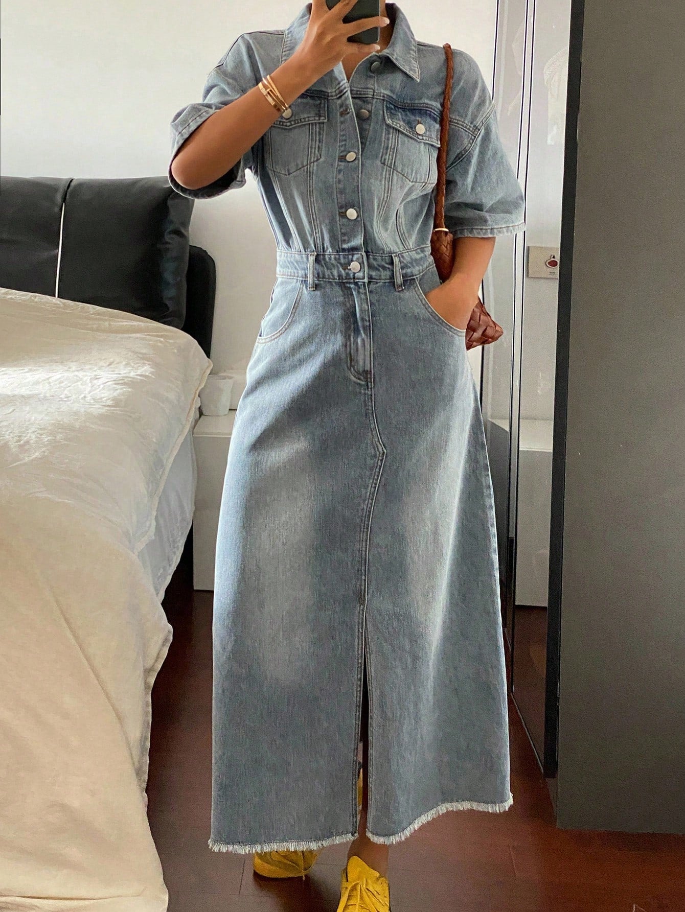CM-DS952727 Women Casual Seoul Style Light Wash Polo Collar Short Sleeve Slim Fit Cinched Waist Denim Dress